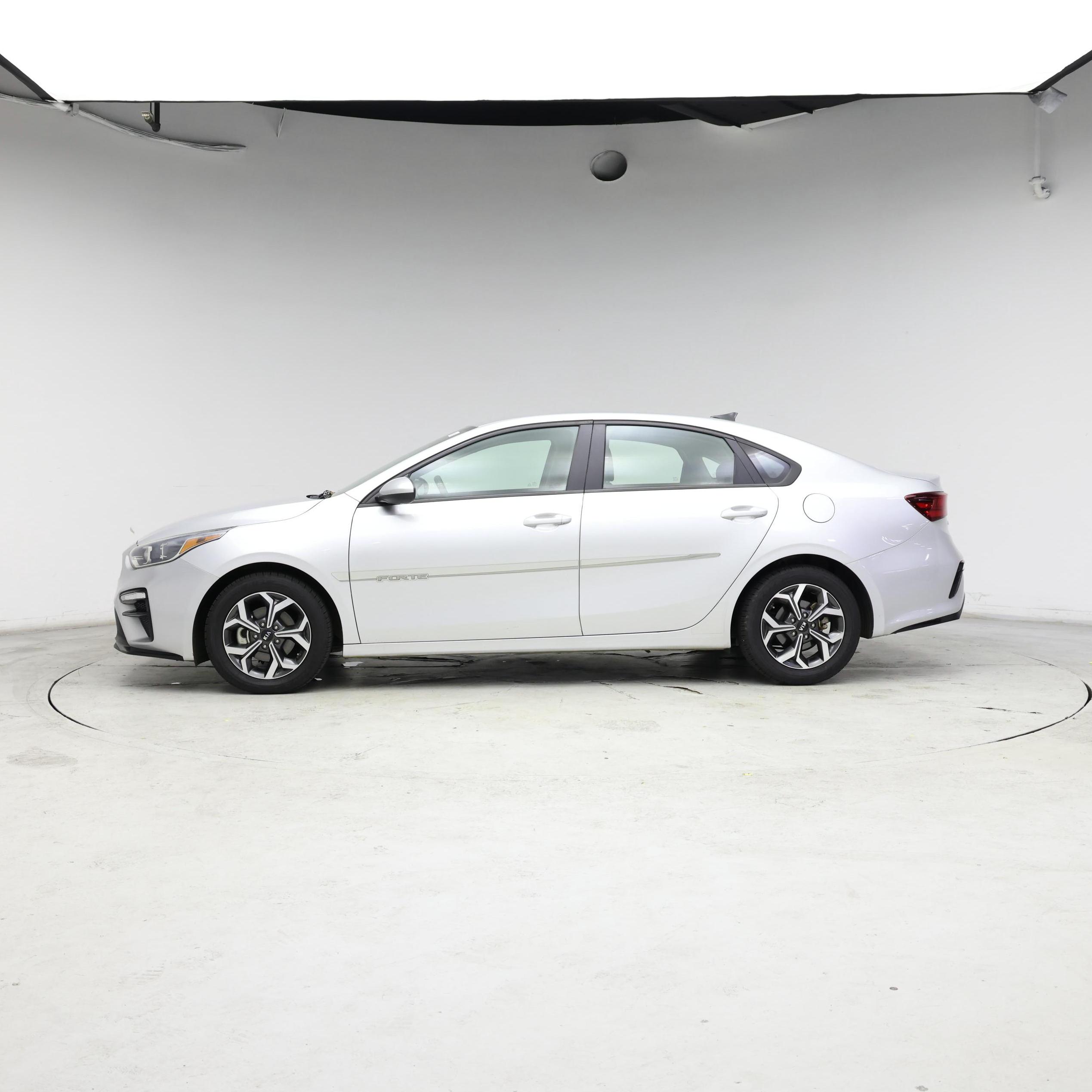 Thumbnail: 2020 Kia Forte - 3