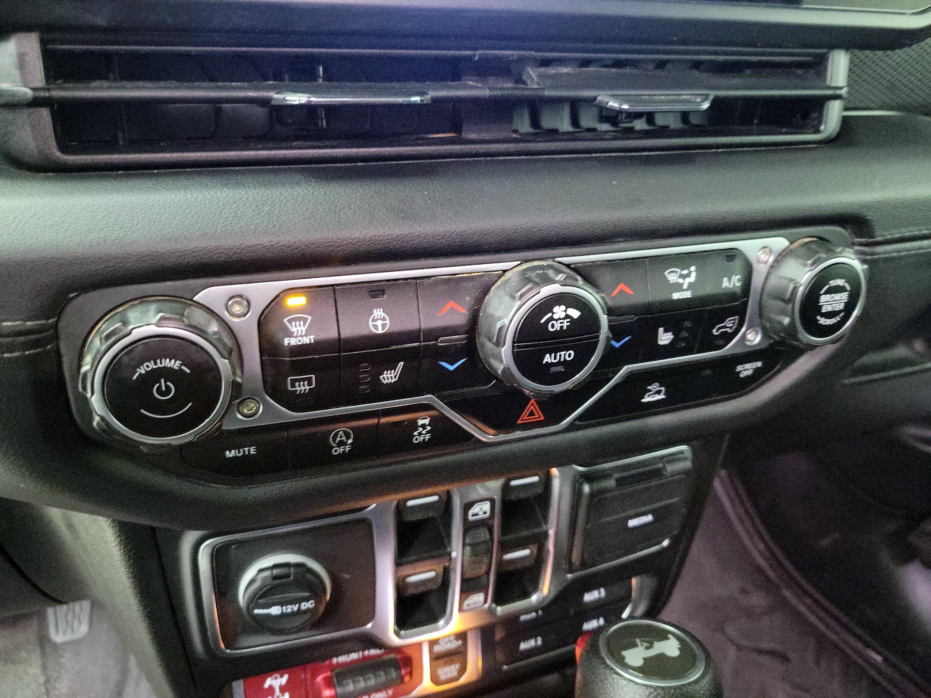 Thumbnail: 2024 Jeep Wrangler - 16