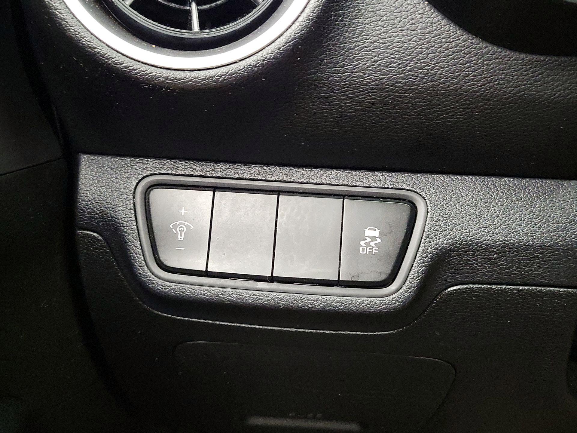 Thumbnail: 2023 Kia Forte - 13