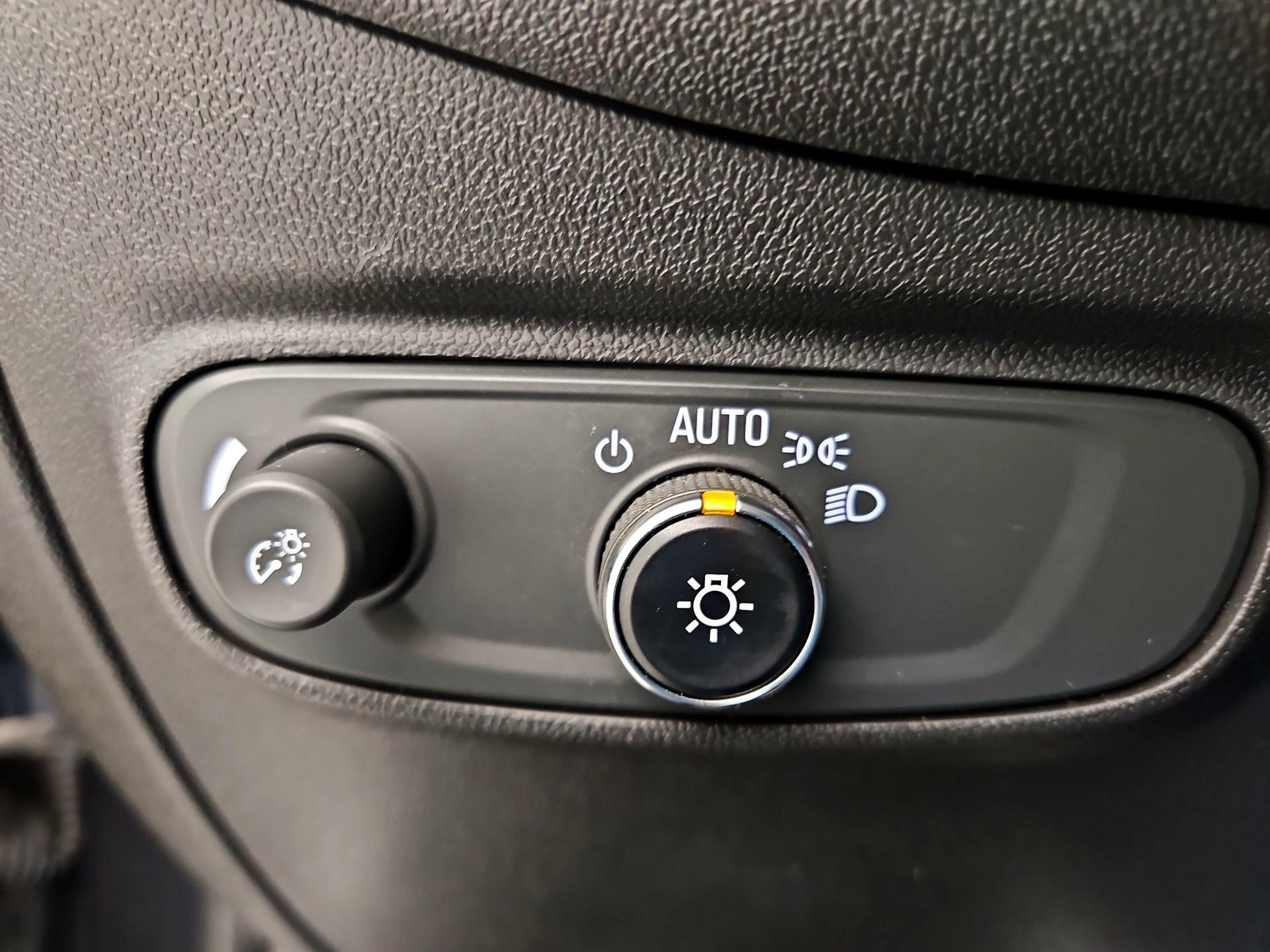 Thumbnail: 2022 Chevrolet Equinox - 13