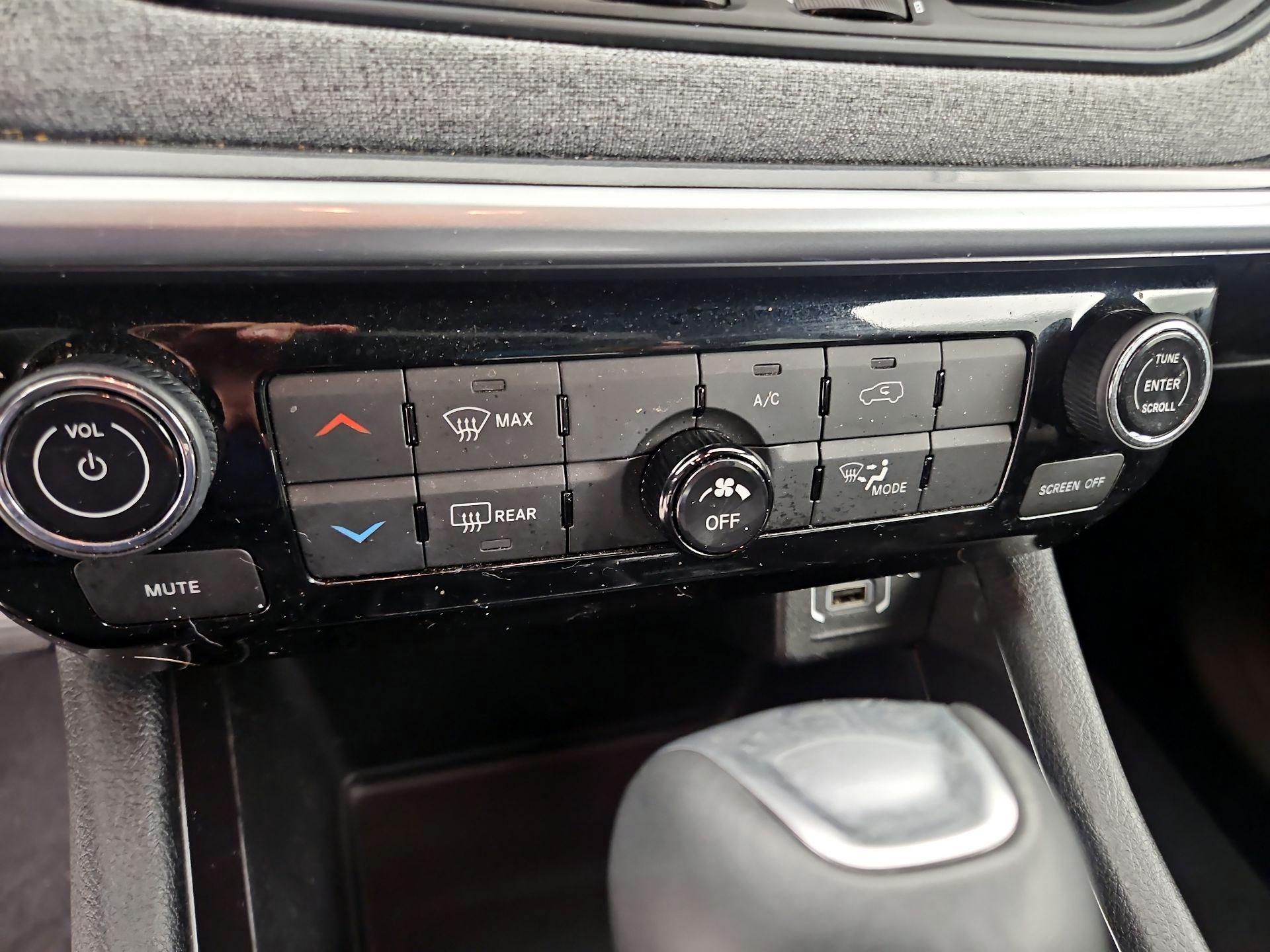 Thumbnail: 2024 Jeep Compass - 16