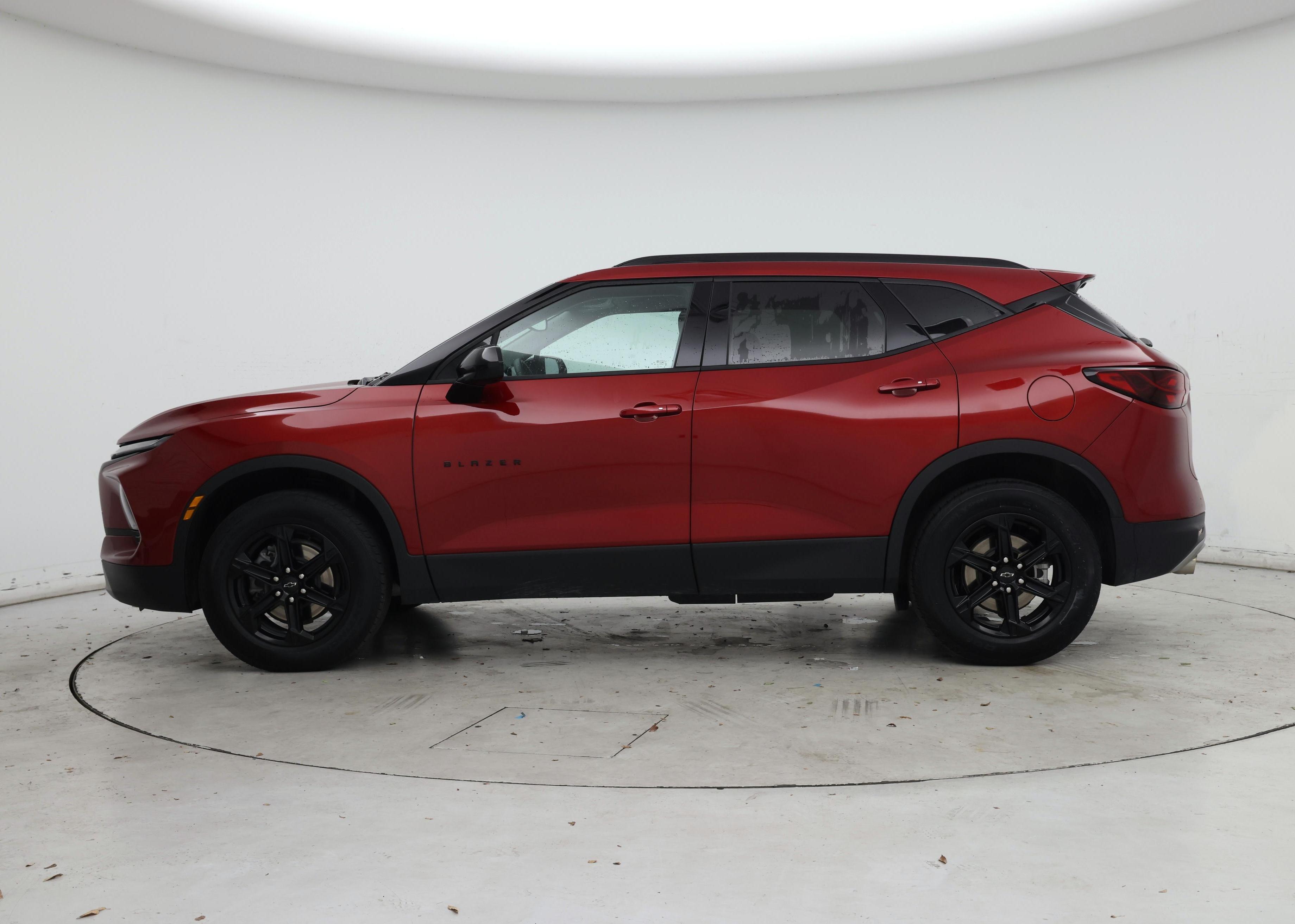 Thumbnail: 2023 Chevrolet Blazer - 3