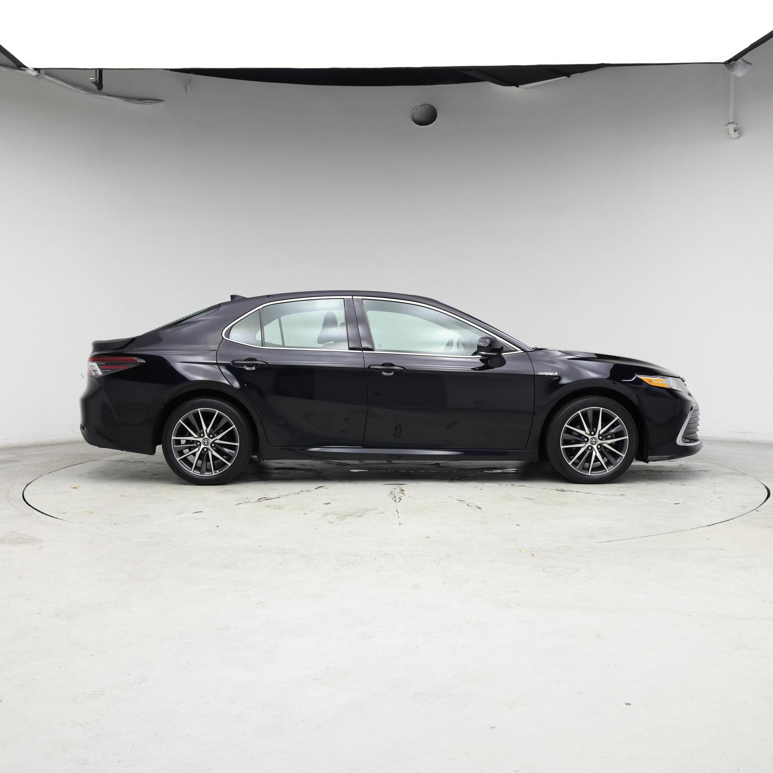 Thumbnail: 2021 Toyota Camry - 7