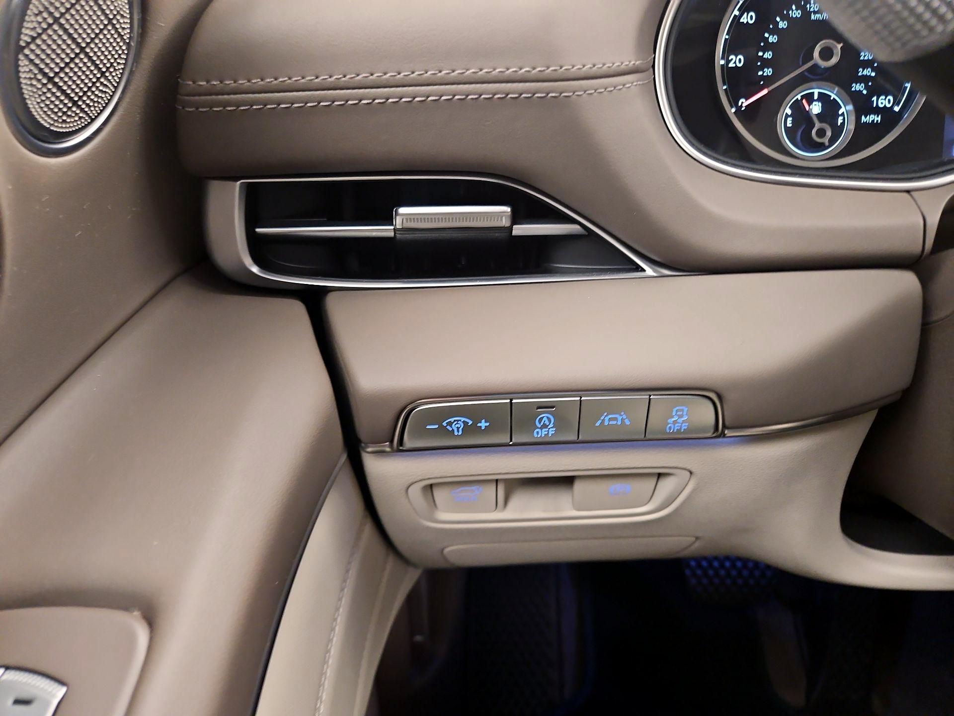 Thumbnail: 2021 Genesis GV80 - 13