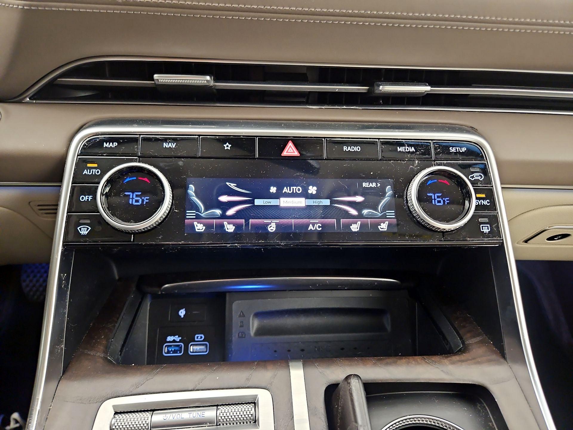 Thumbnail: 2021 Genesis GV80 - 17