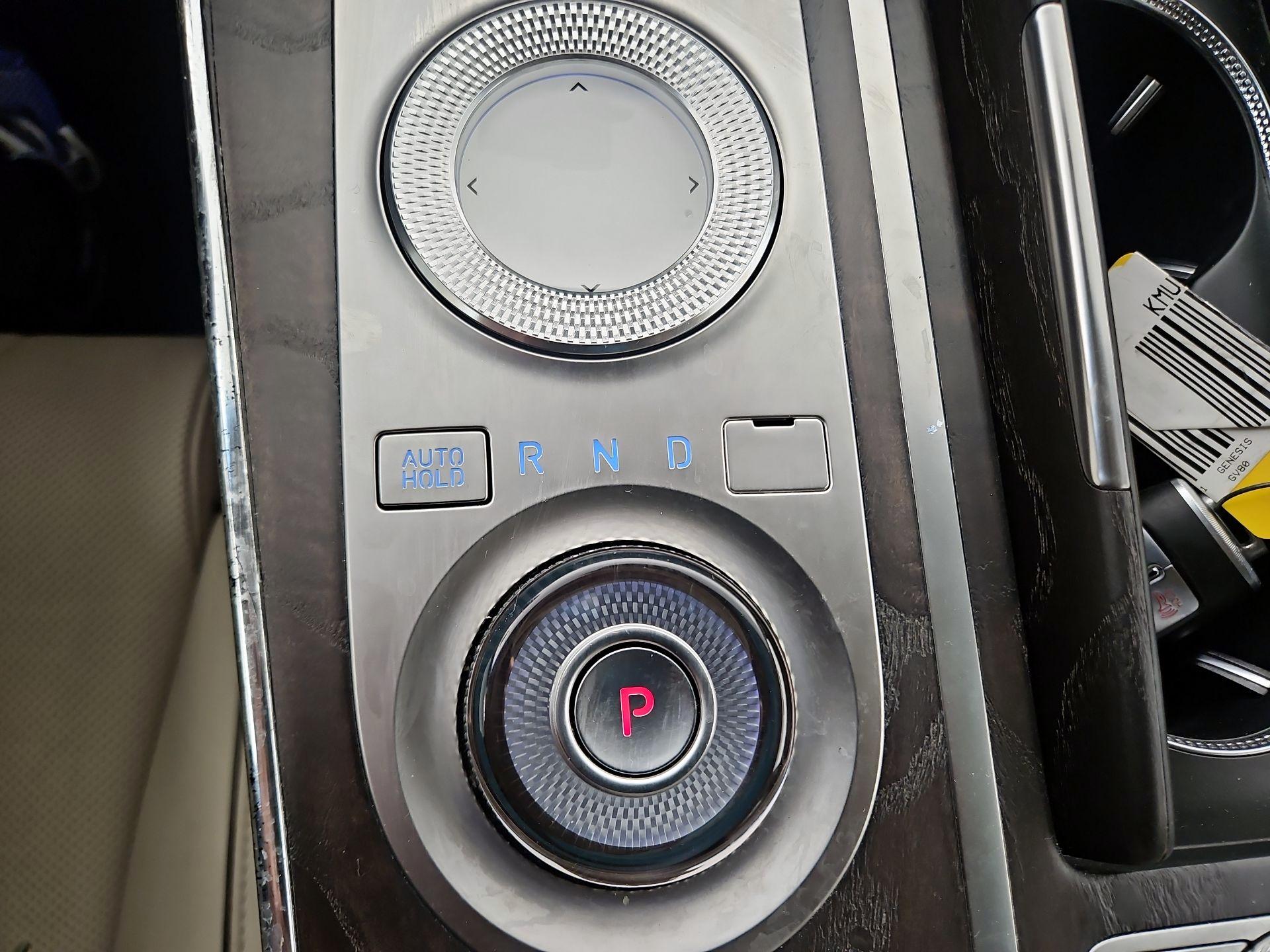 Thumbnail: 2021 Genesis GV80 - 18