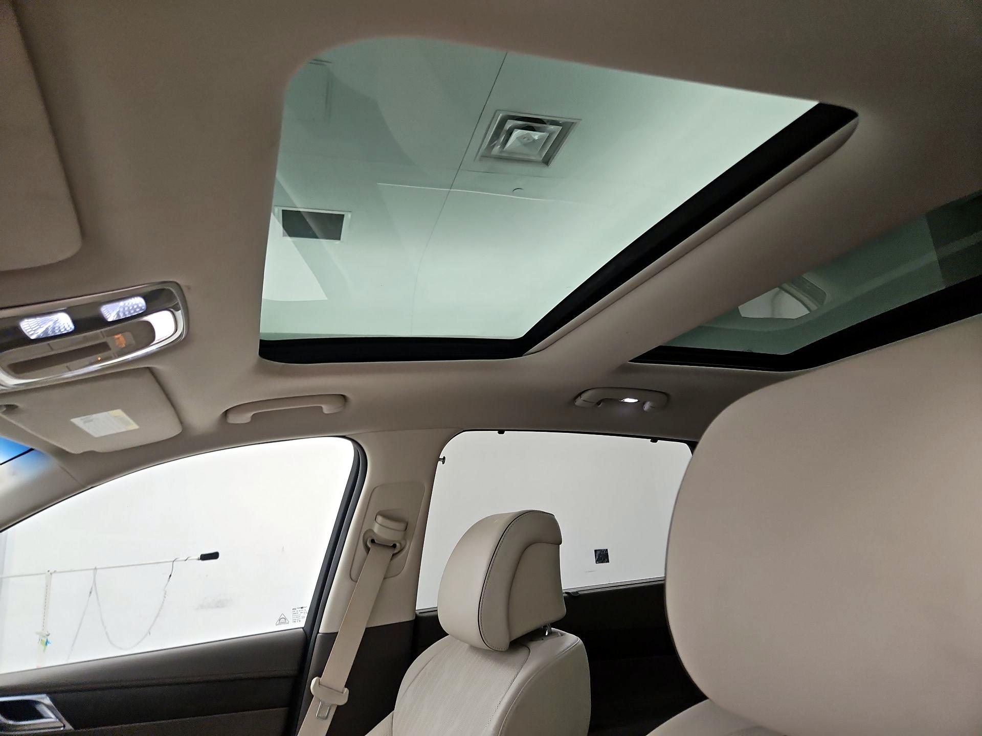 Thumbnail: 2021 Genesis GV80 - 20