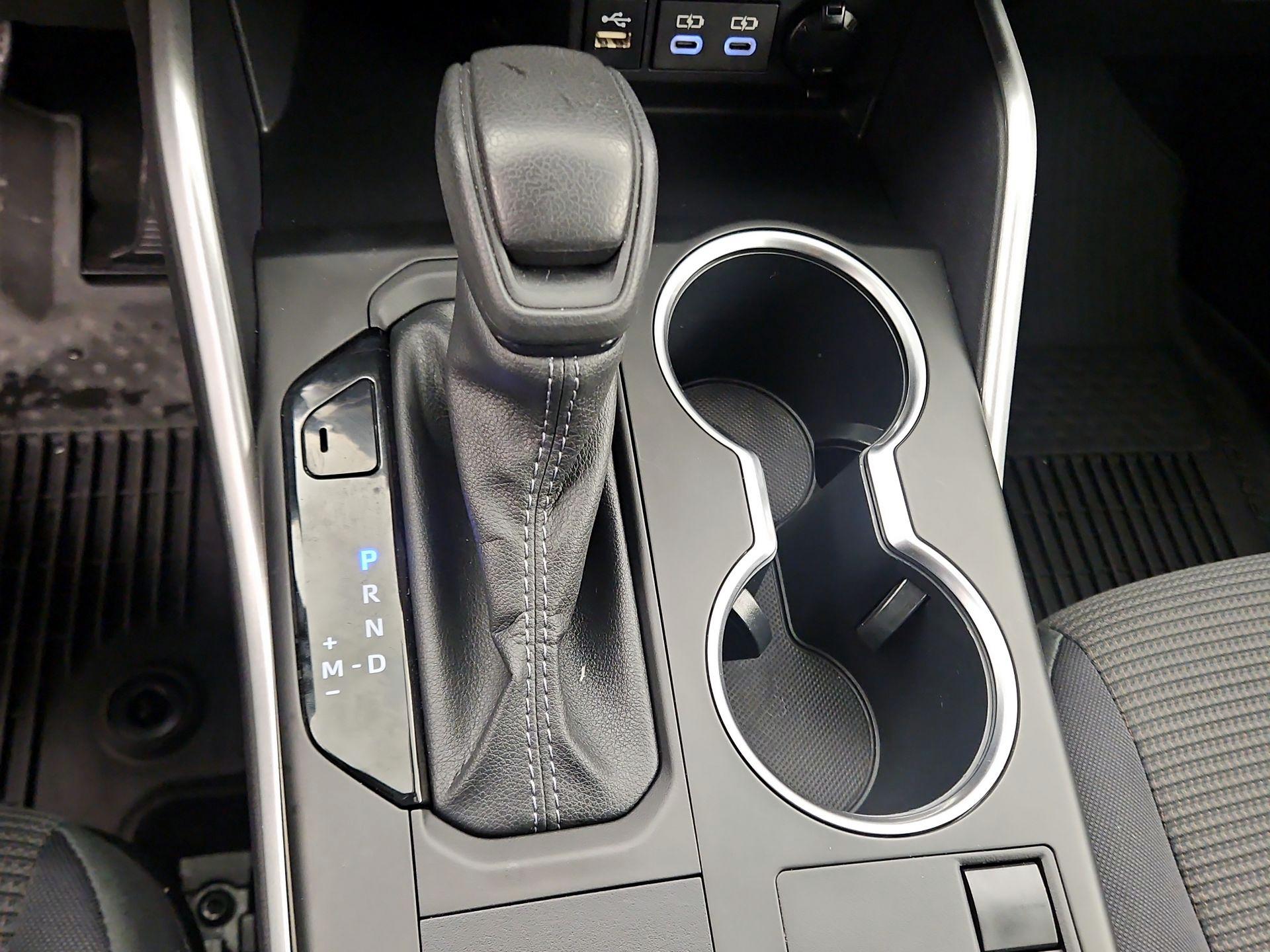 Thumbnail: 2023 Toyota Highlander - 17