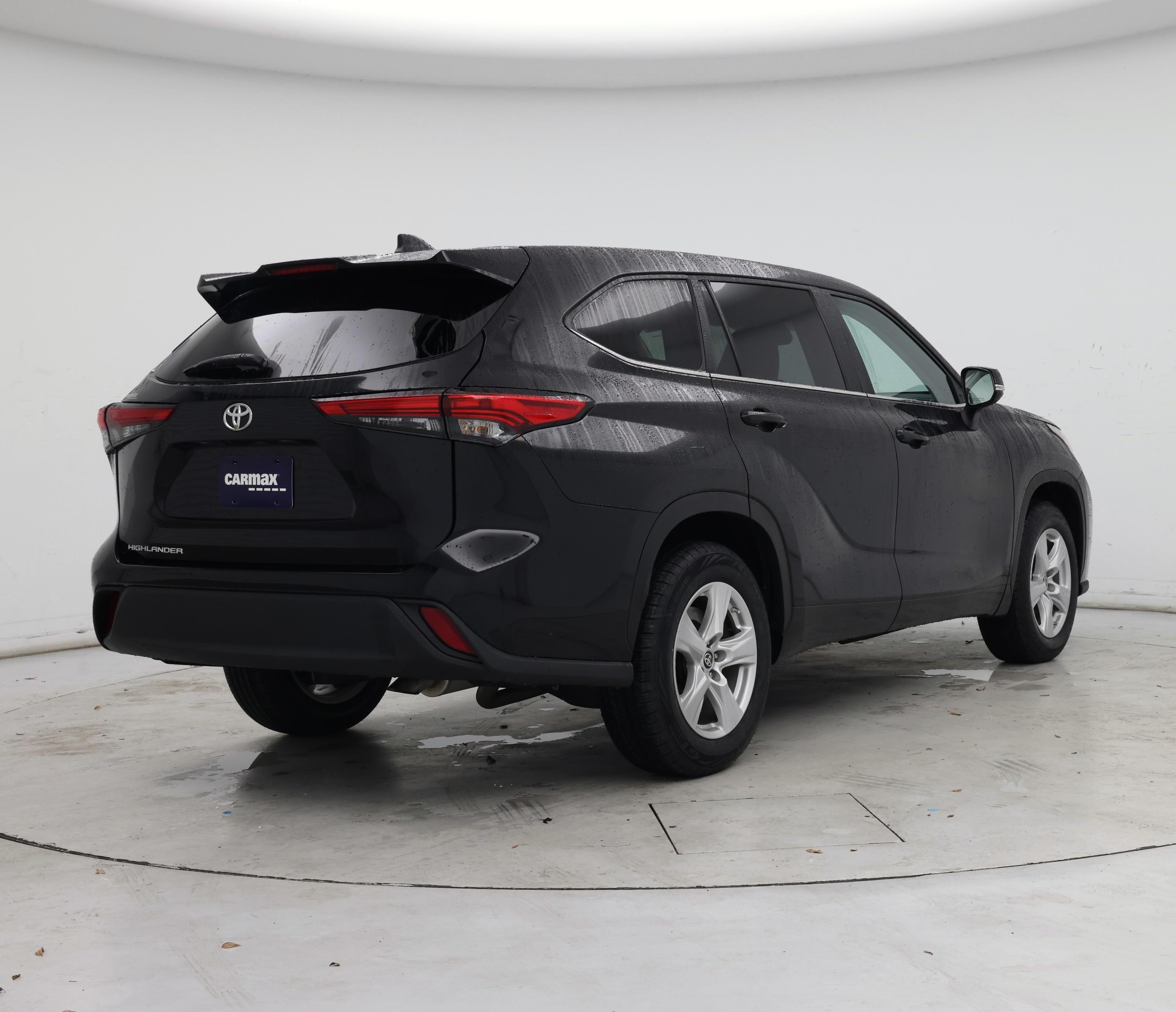 Thumbnail: 2023 Toyota Highlander - 8