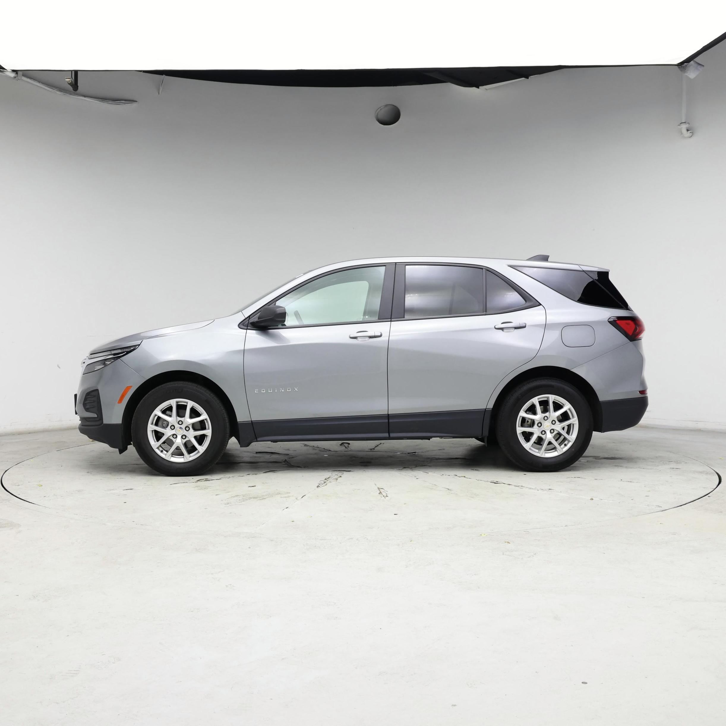Thumbnail: 2023 Chevrolet Equinox - 3
