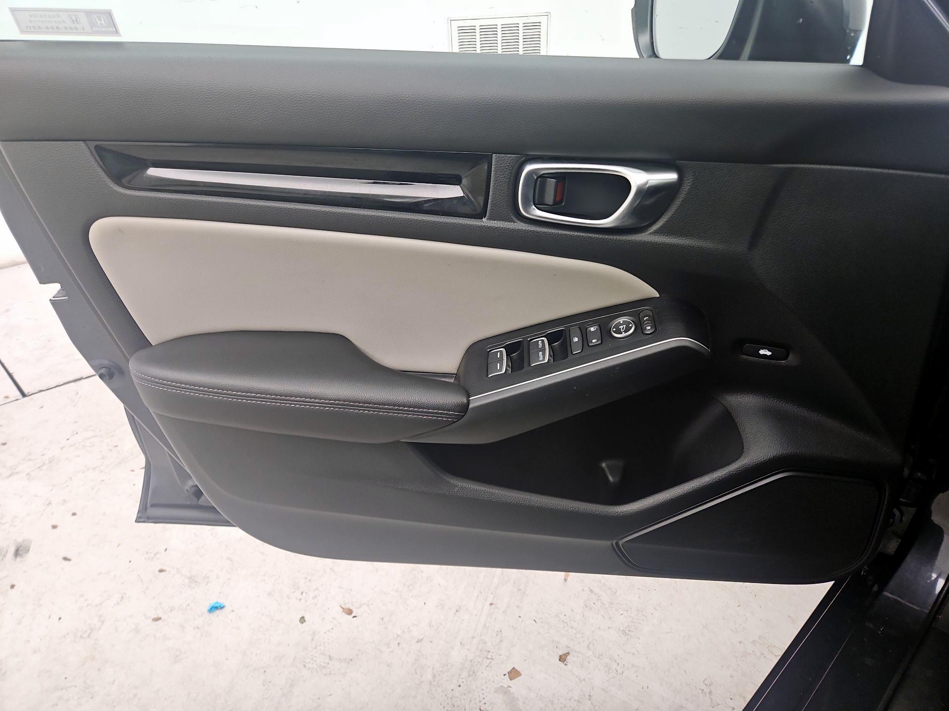 Thumbnail: 2024 Honda Civic - 12