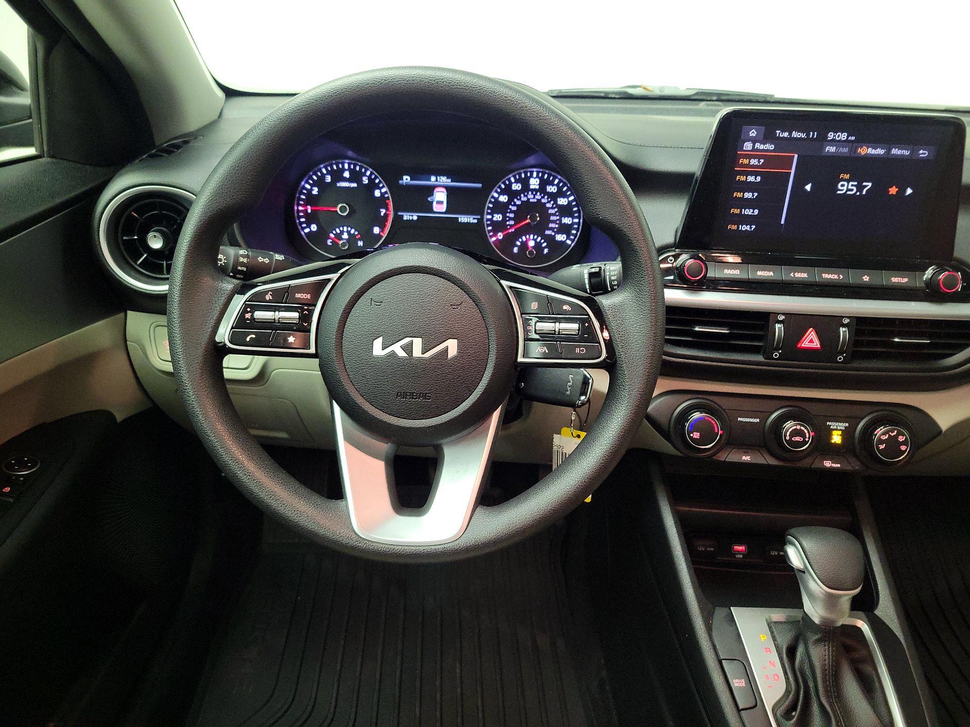 Thumbnail: 2022 Kia Forte - 10