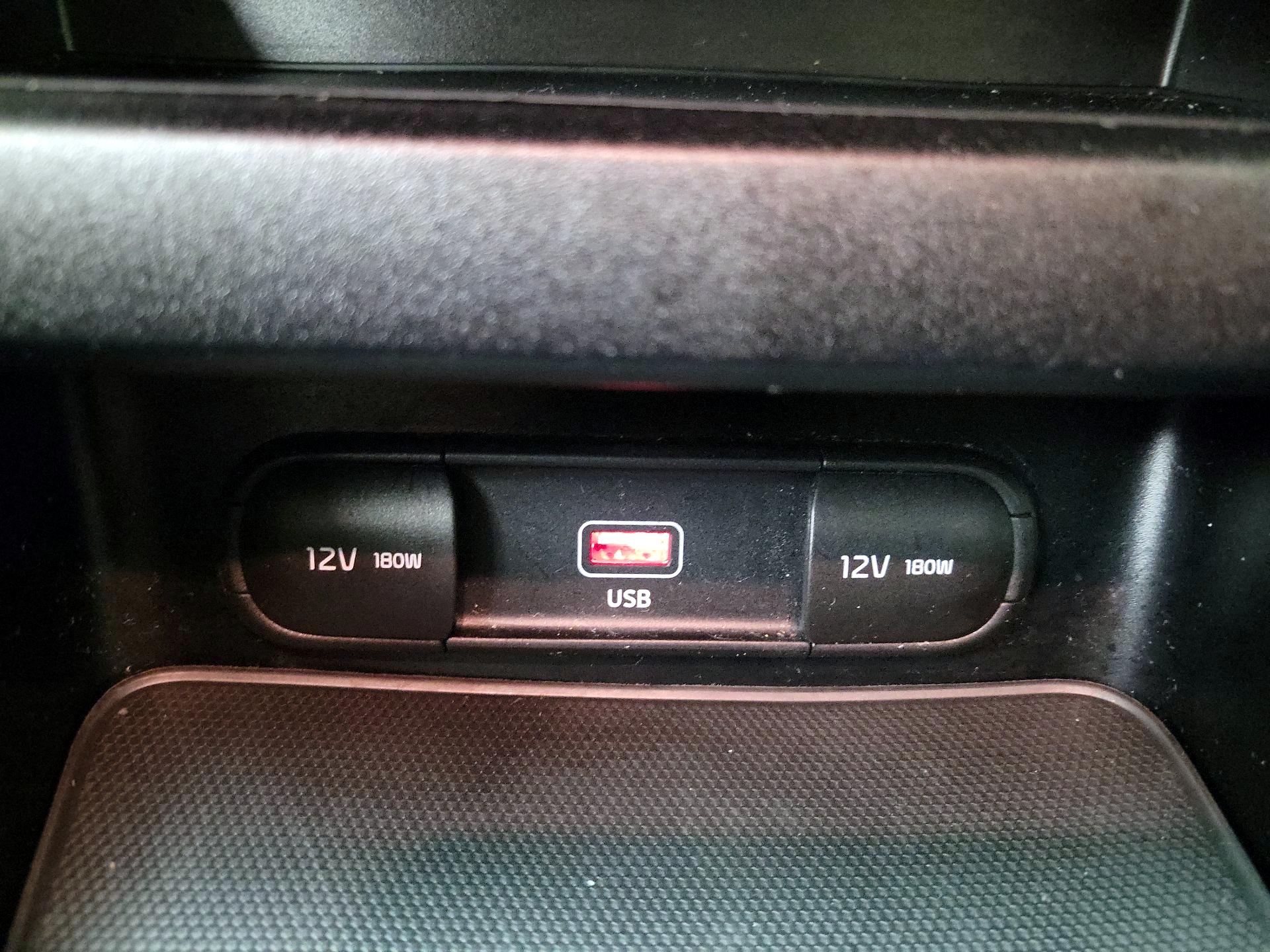 Thumbnail: 2022 Kia Forte - 18