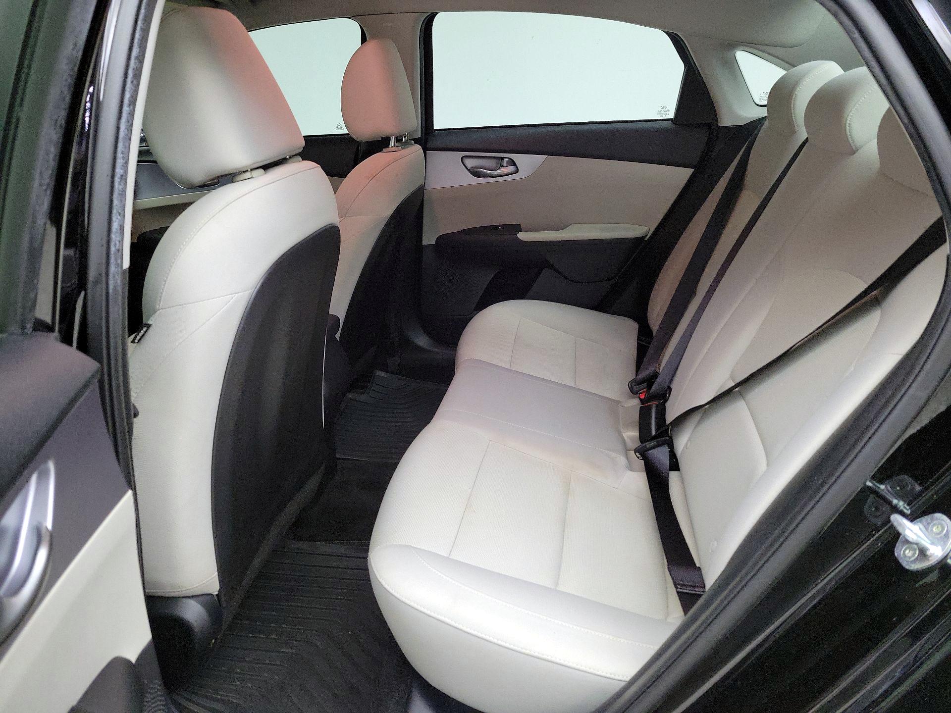 Thumbnail: 2022 Kia Forte - 19