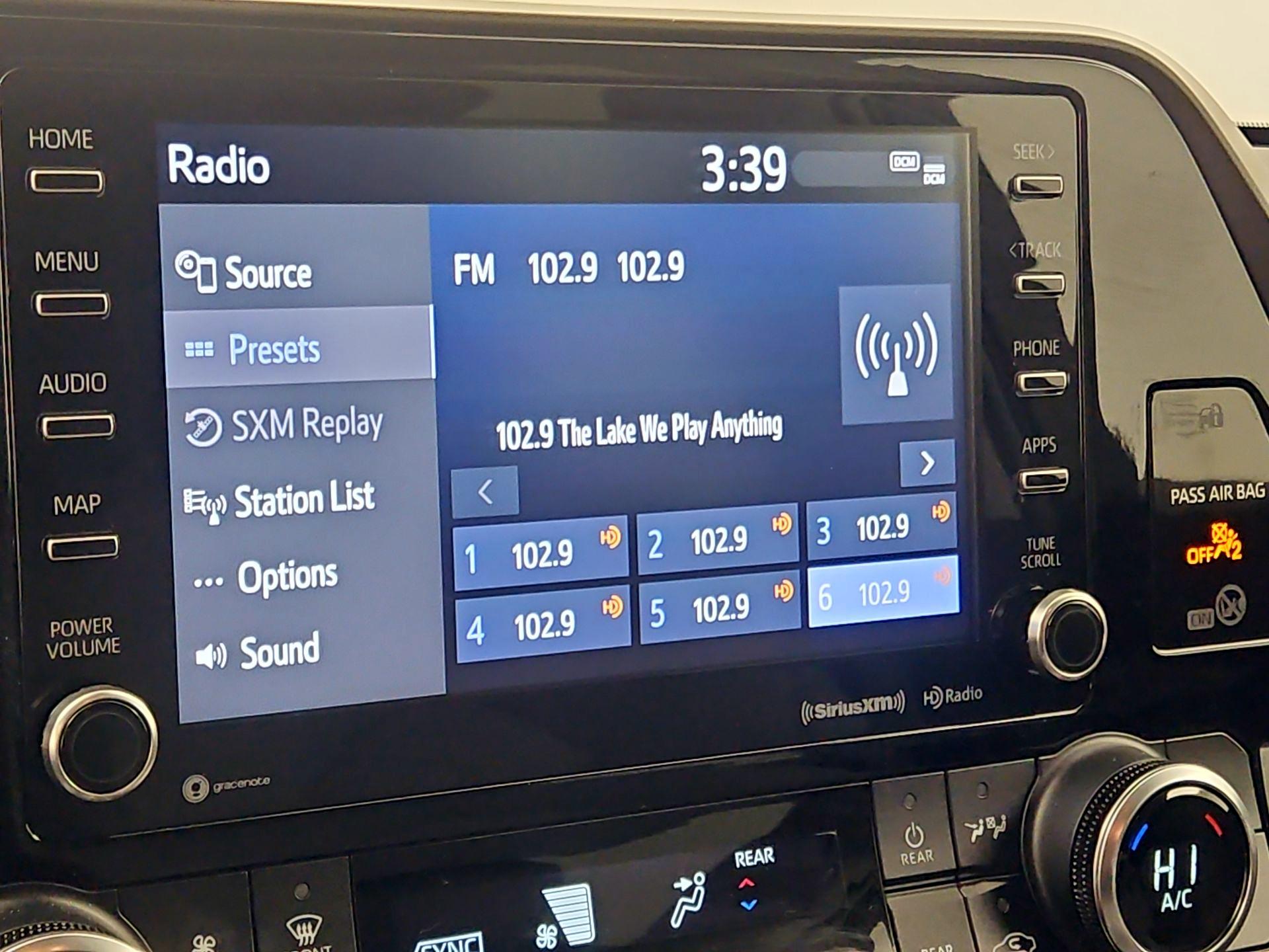 Thumbnail: 2022 Toyota Highlander - 15