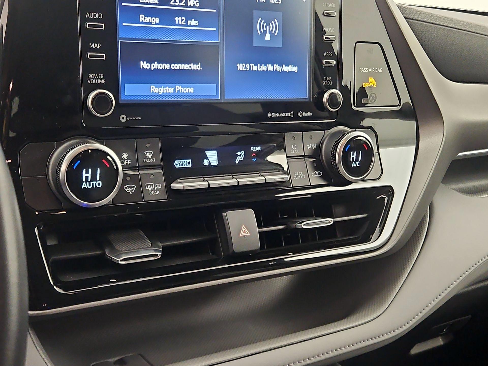 Thumbnail: 2022 Toyota Highlander - 16