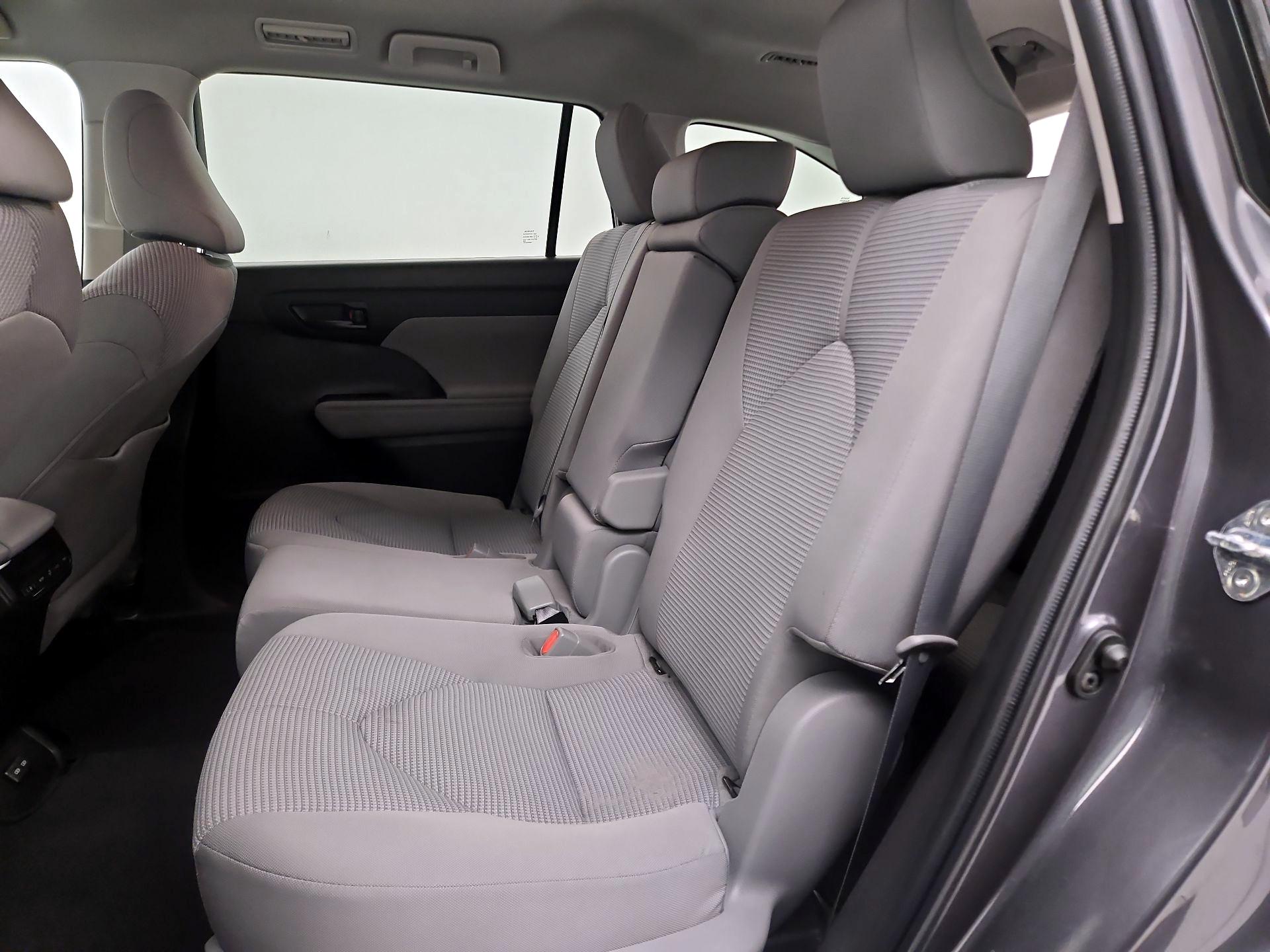 Thumbnail: 2022 Toyota Highlander - 19