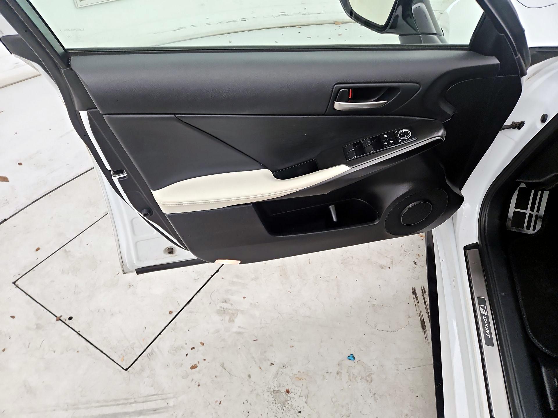 Thumbnail: 2021 Lexus IS - 12