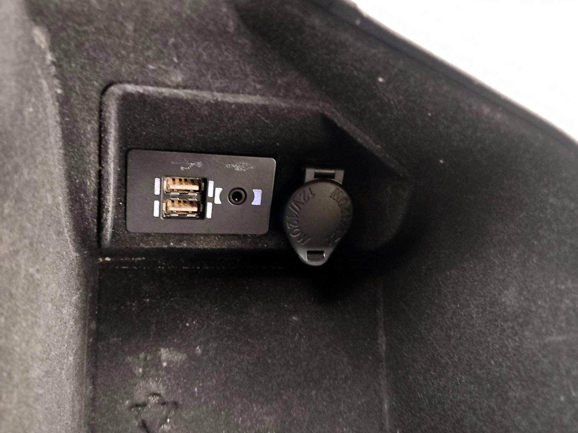 Thumbnail: 2021 Lexus IS - 18