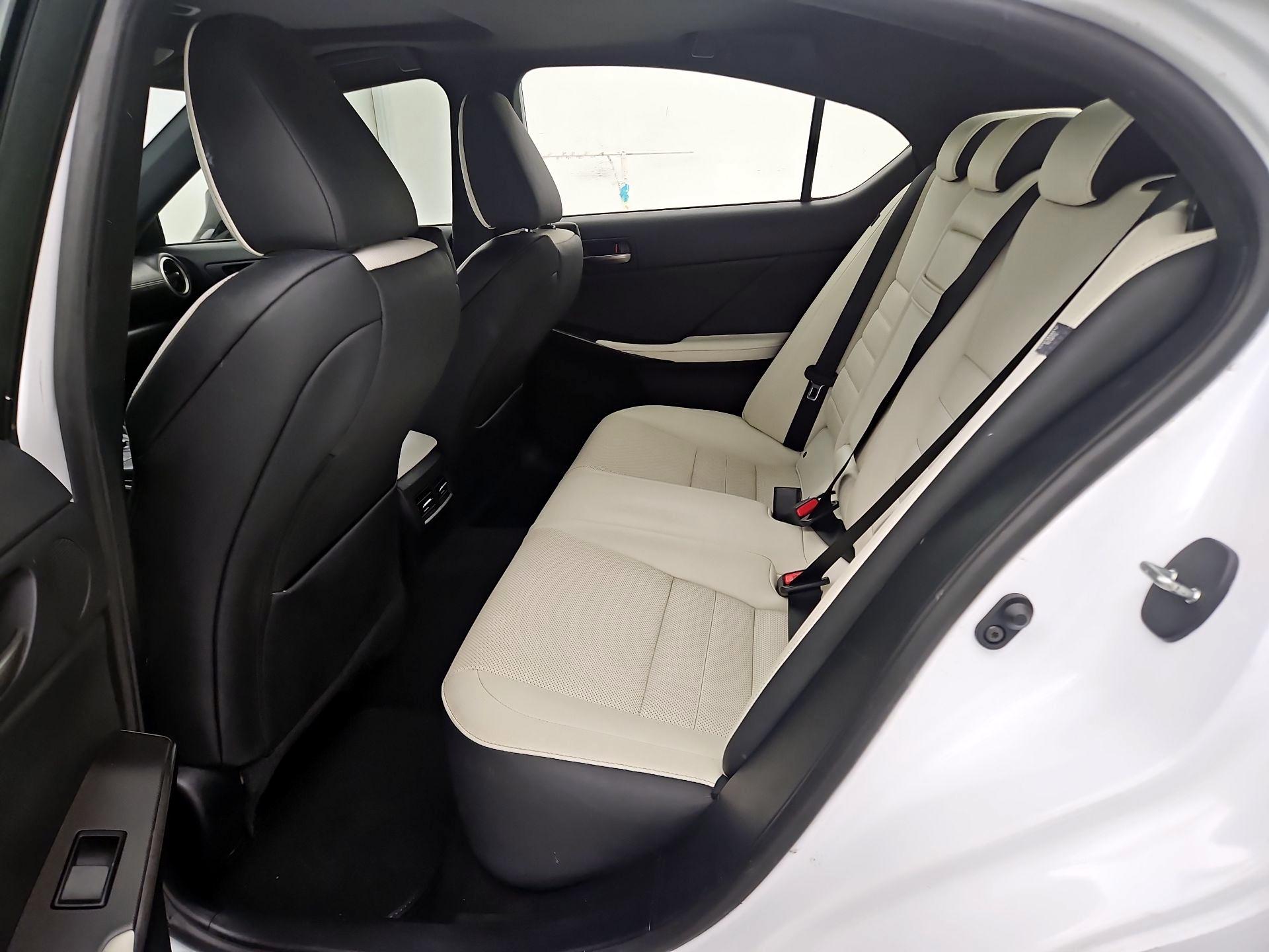 Thumbnail: 2021 Lexus IS - 19