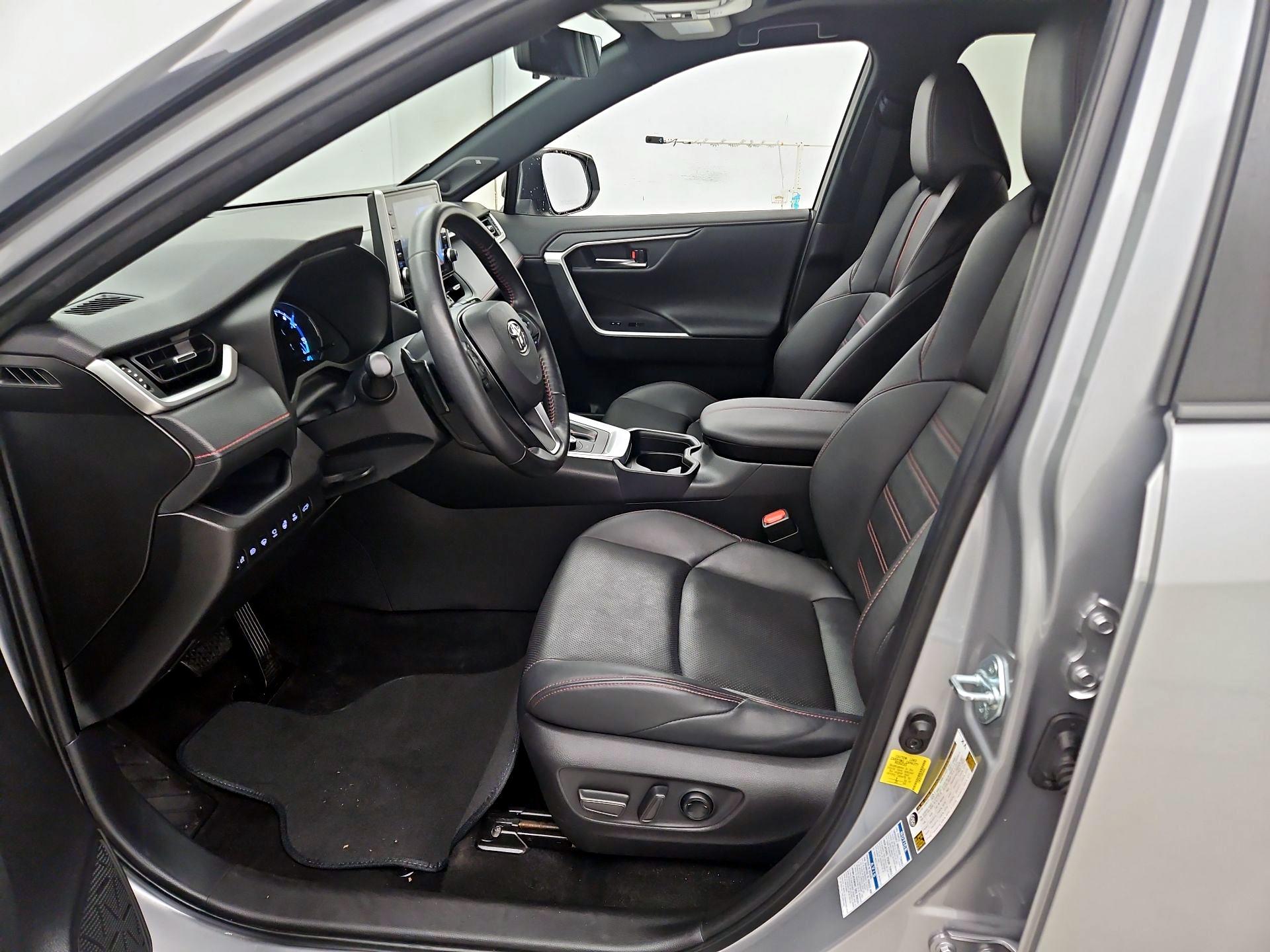 Thumbnail: 2021 Toyota RAV4 - 11