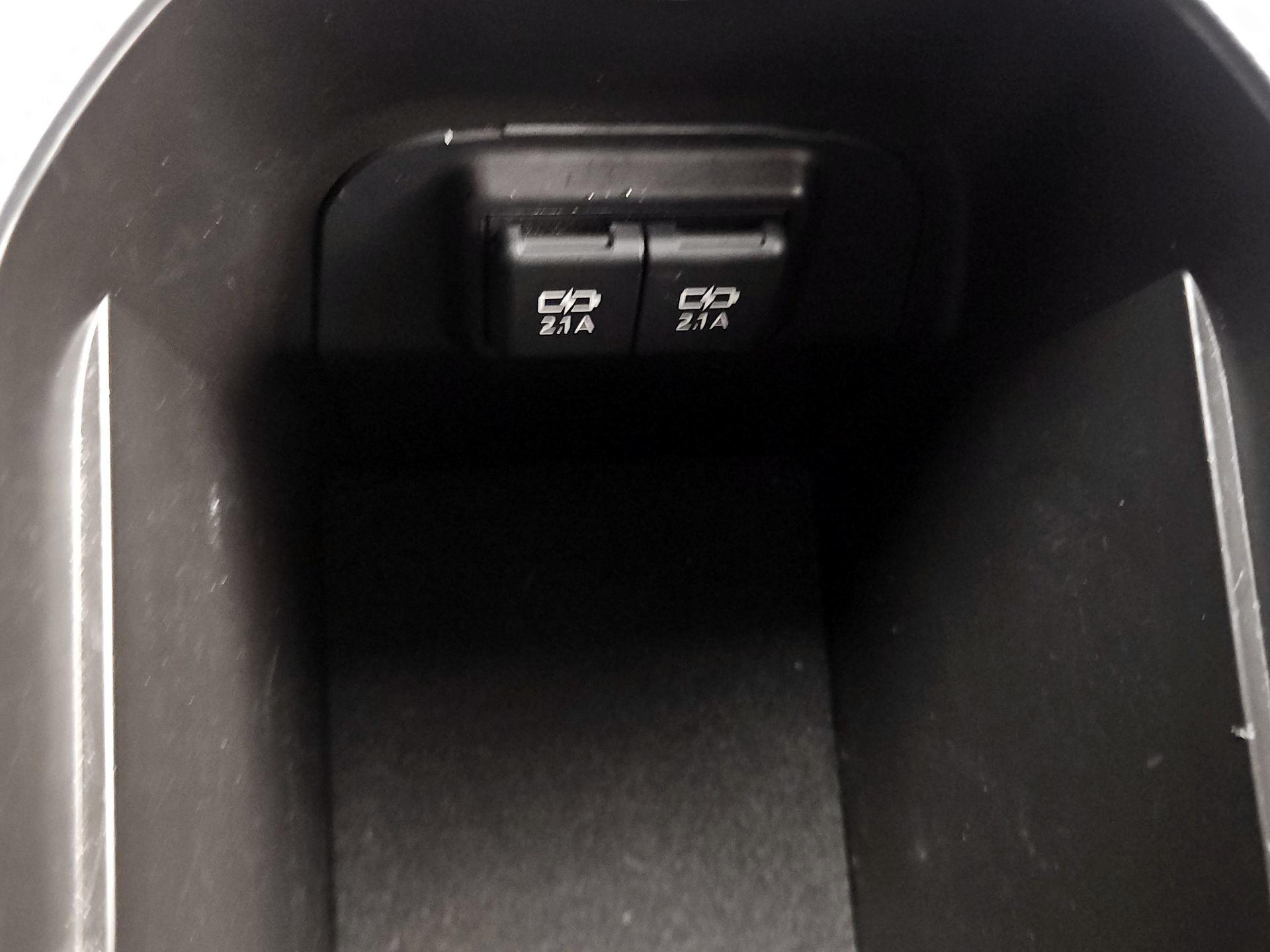 Thumbnail: 2021 Toyota RAV4 - 18