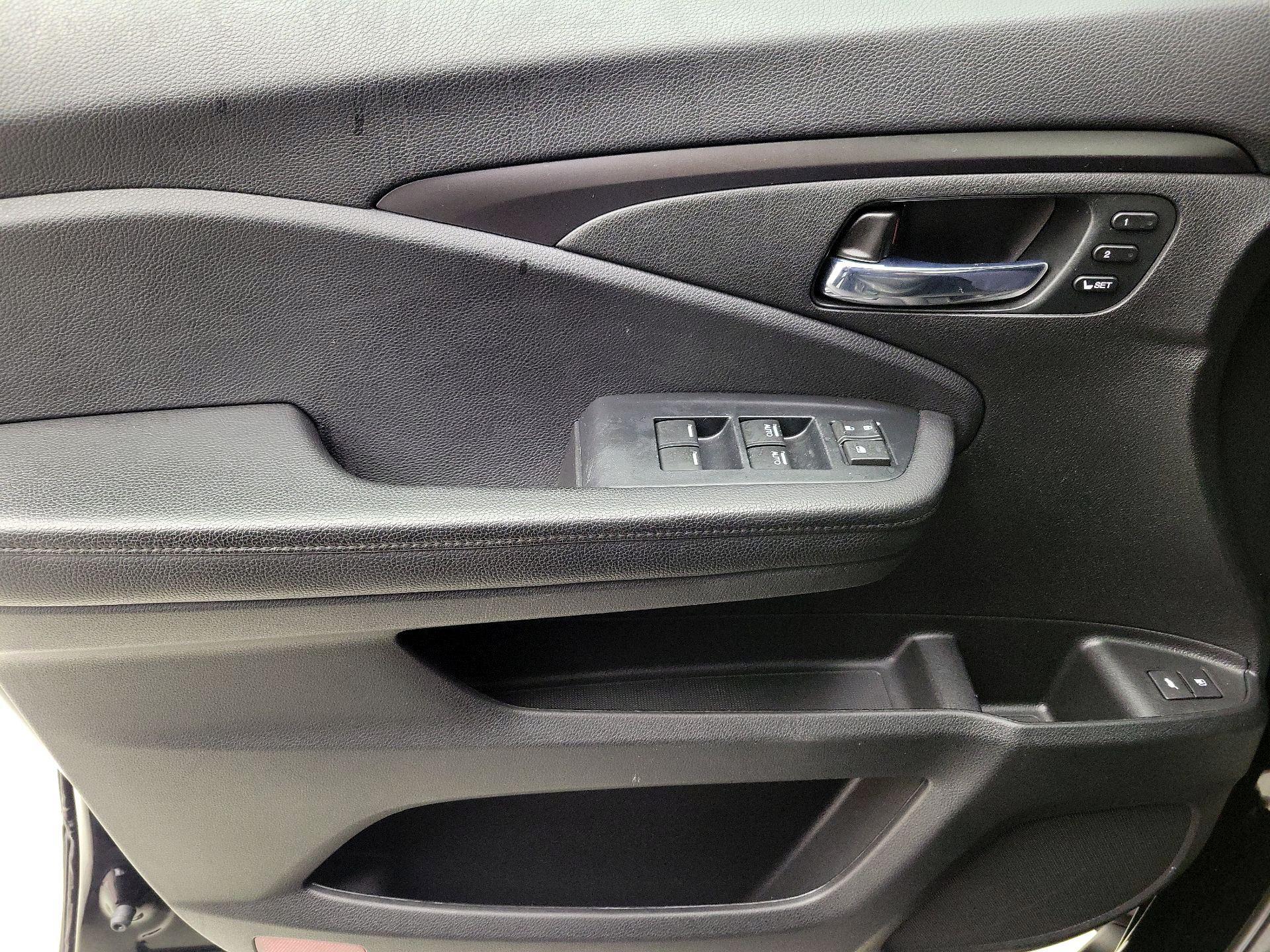 Thumbnail: 2022 Honda Pilot - 12