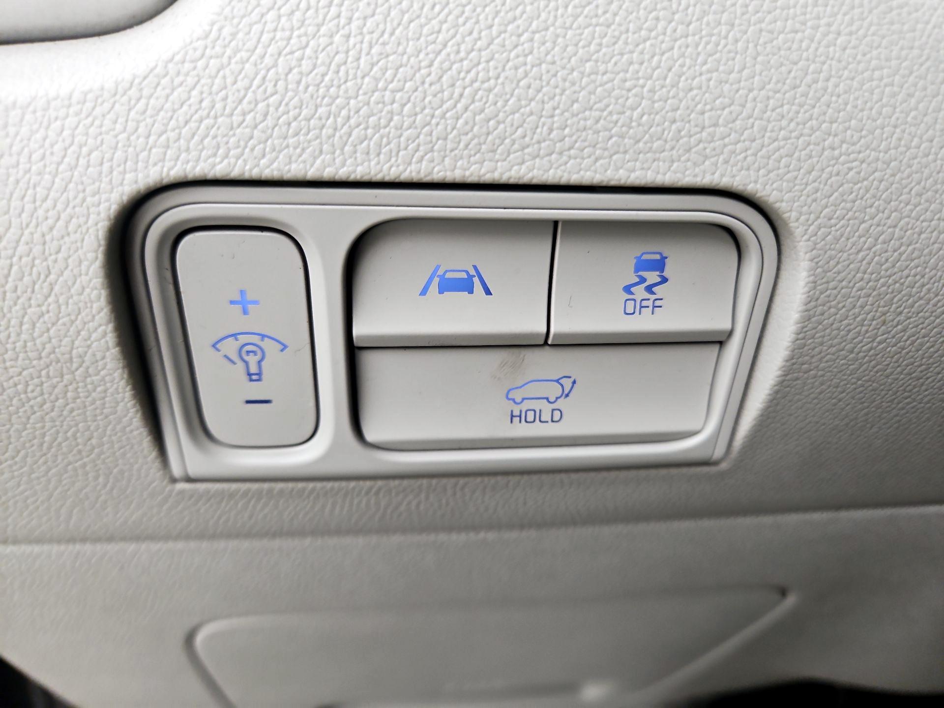 Thumbnail: 2022 Kia Sorento - 13