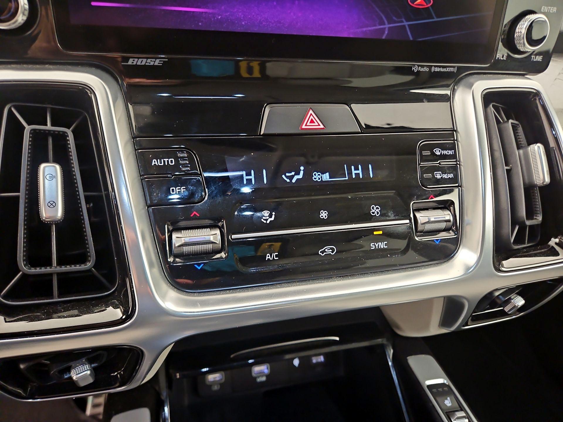 Thumbnail: 2022 Kia Sorento - 17