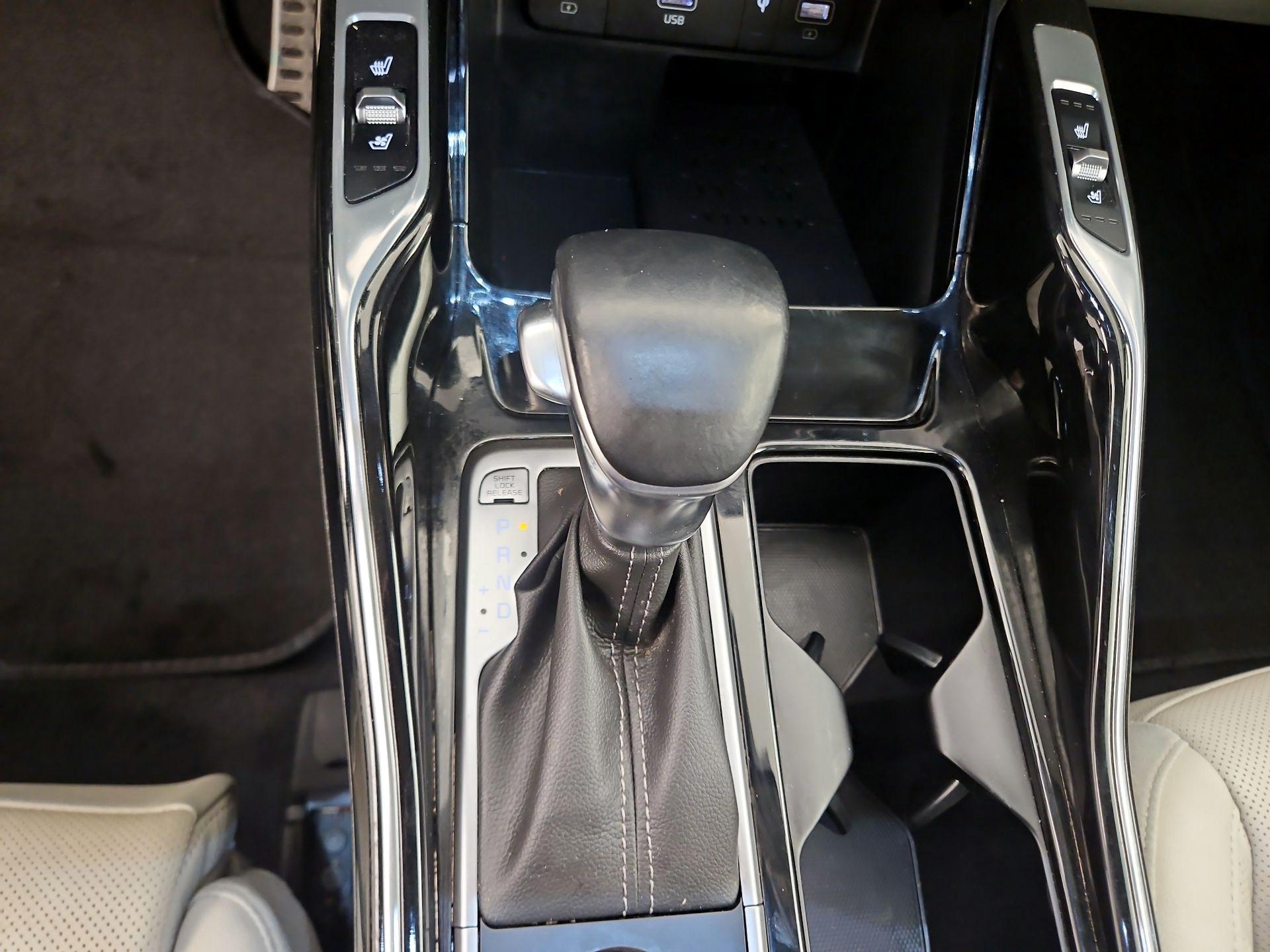 Thumbnail: 2022 Kia Sorento - 18