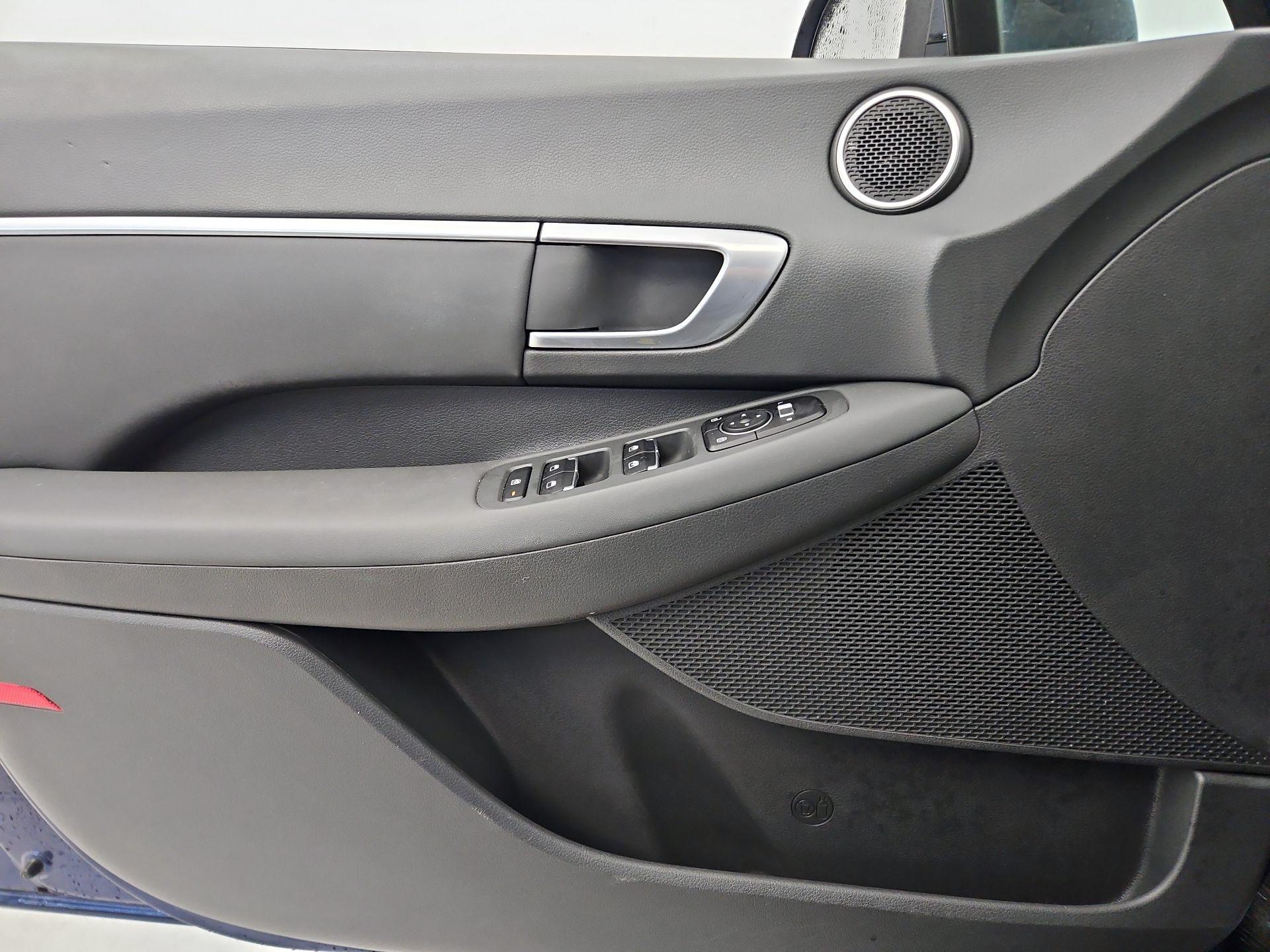 Thumbnail: 2020 Hyundai Sonata - 12