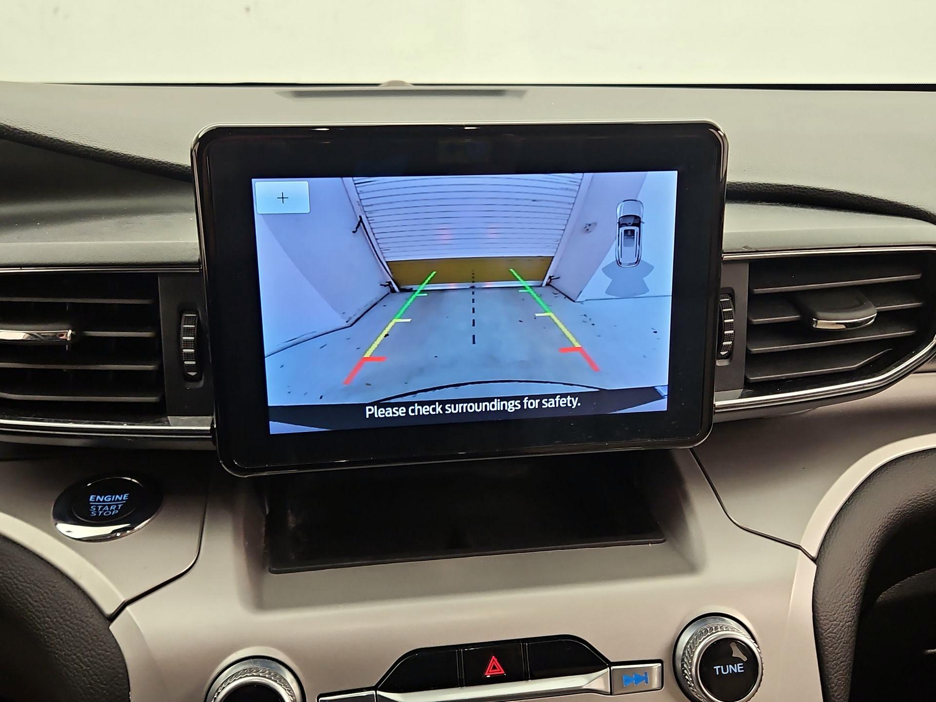 Thumbnail: 2022 Ford Explorer - 14