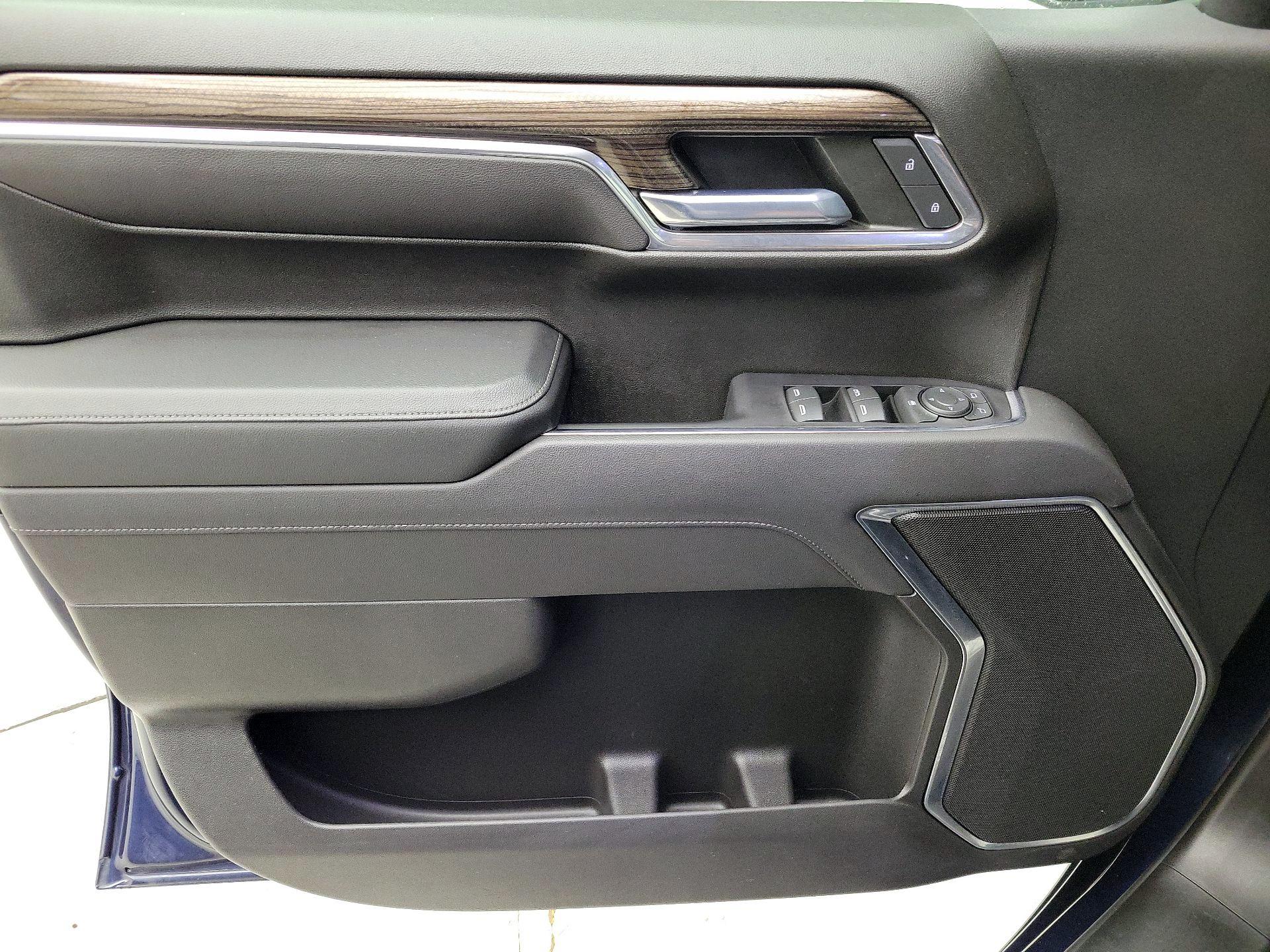 Thumbnail: 2022 Chevrolet Silverado 1500 - 12