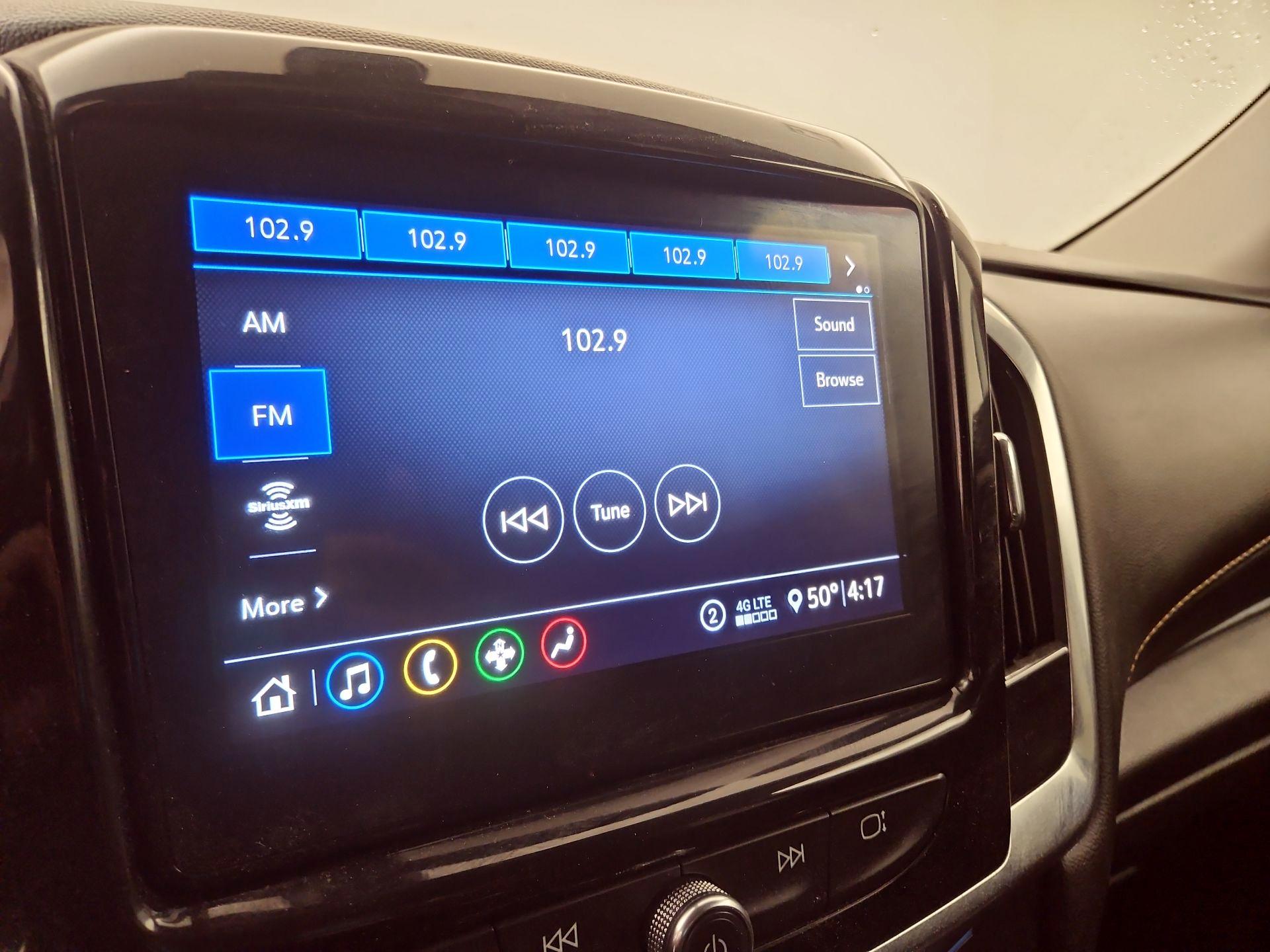 Thumbnail: 2021 Chevrolet Traverse - 15