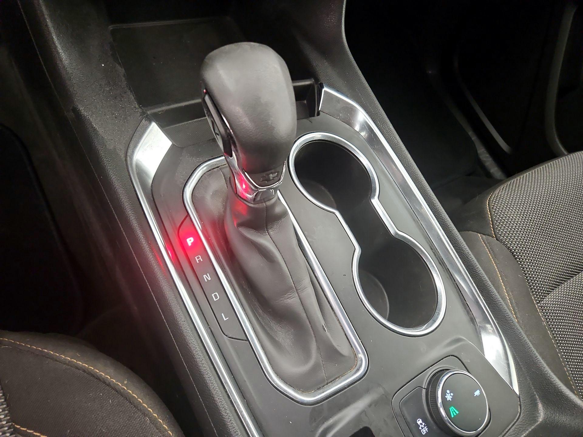 Thumbnail: 2021 Chevrolet Traverse - 17