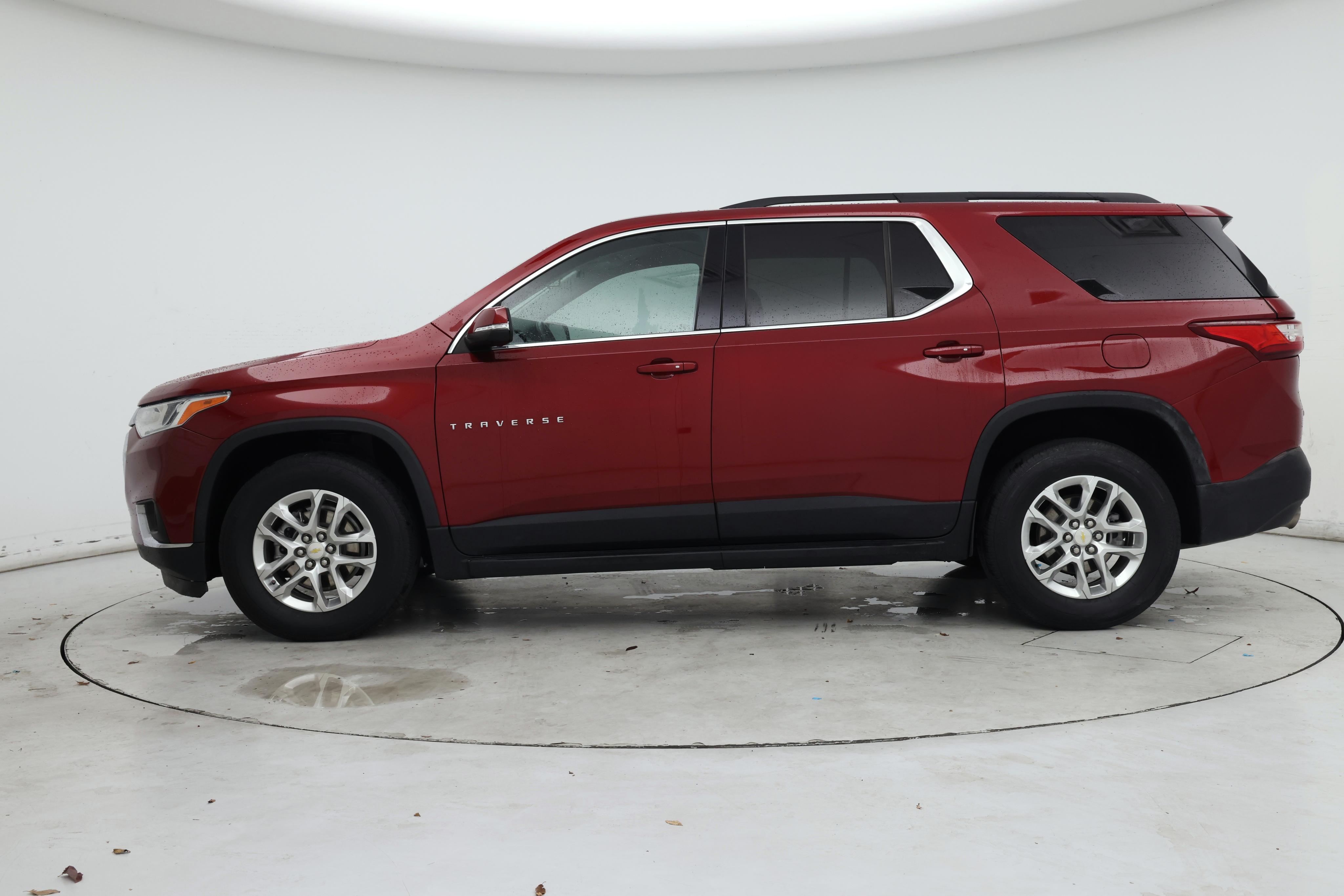 Thumbnail: 2021 Chevrolet Traverse - 3