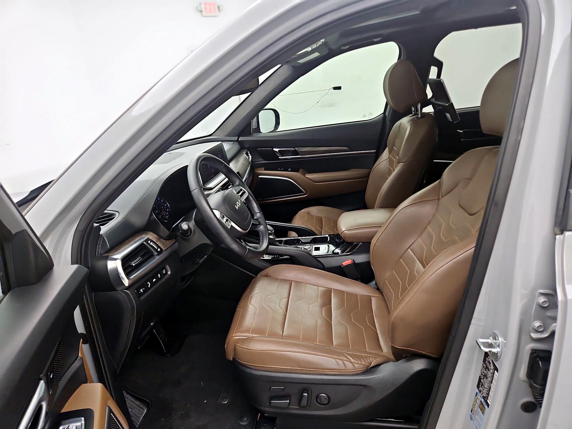 Thumbnail: 2022 Kia Telluride - 11