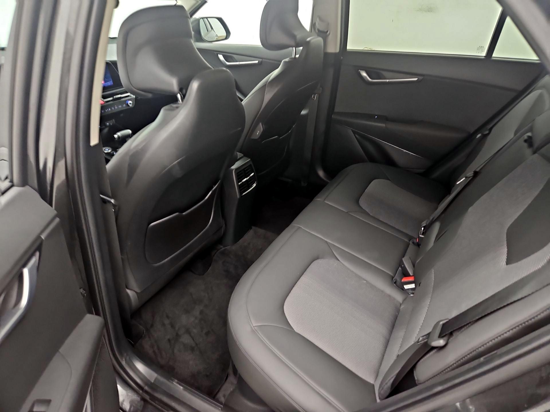 Thumbnail: 2023 Kia Niro - 19