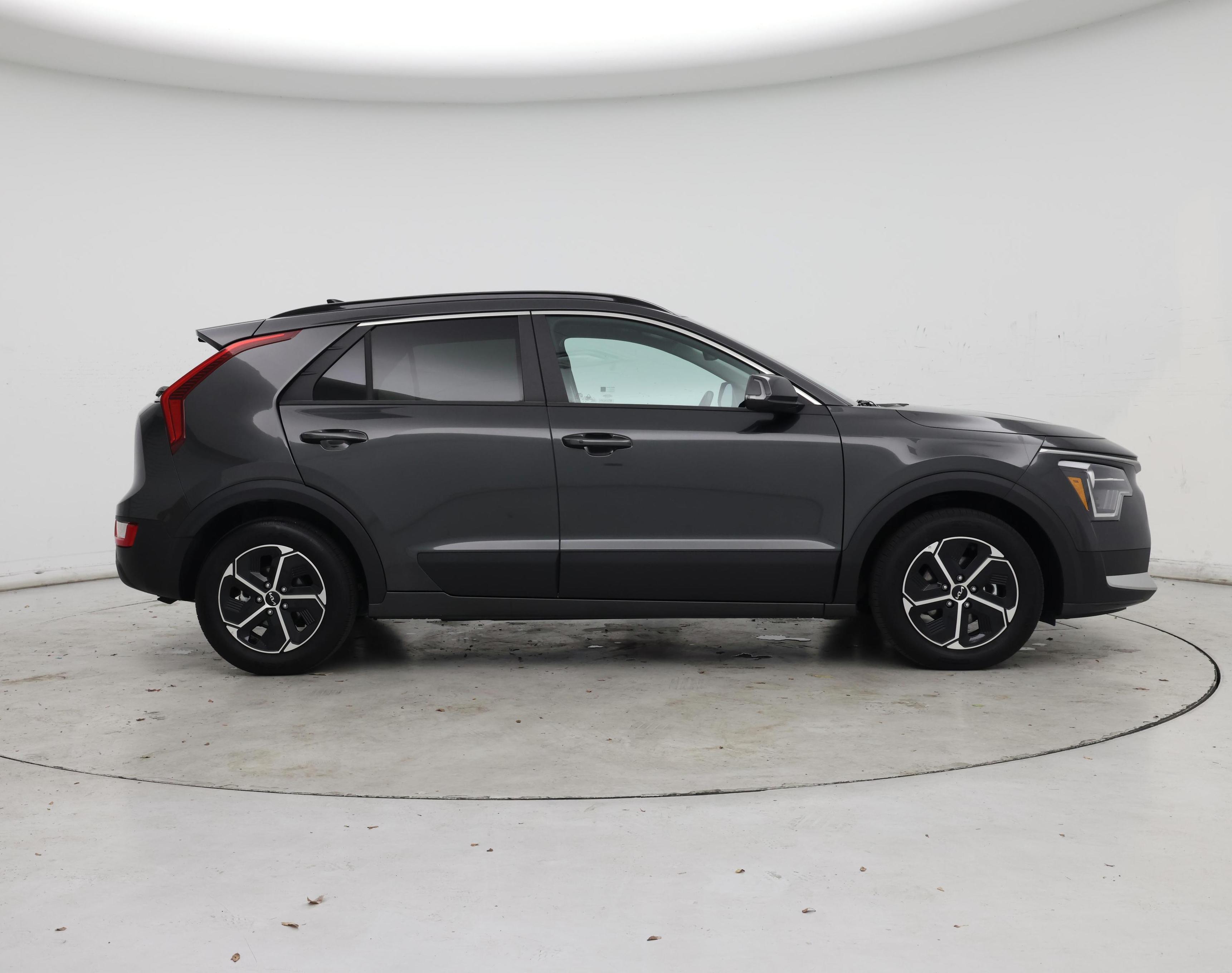 Thumbnail: 2023 Kia Niro - 7