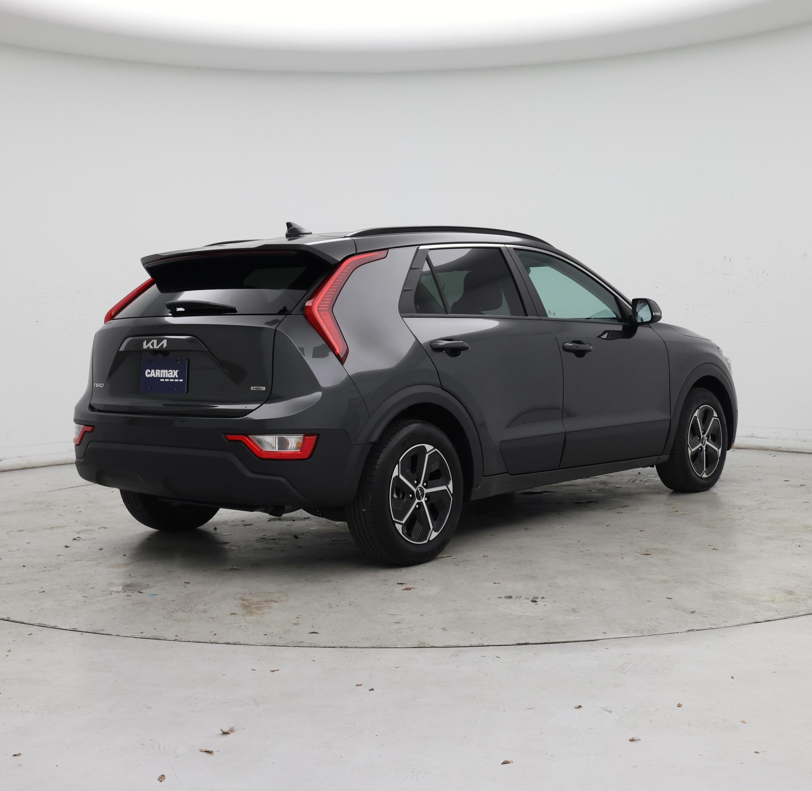 Thumbnail: 2023 Kia Niro - 8