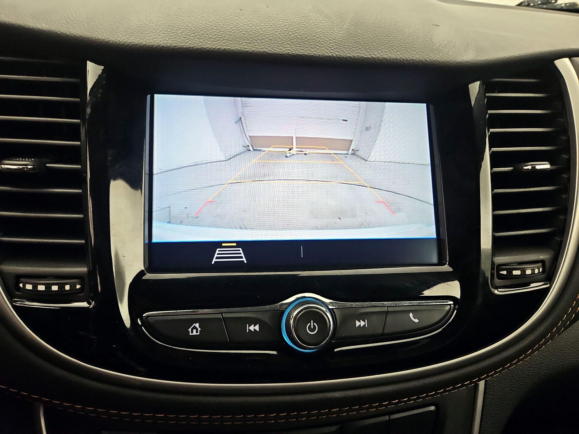 Thumbnail: 2022 Chevrolet Trax - 14