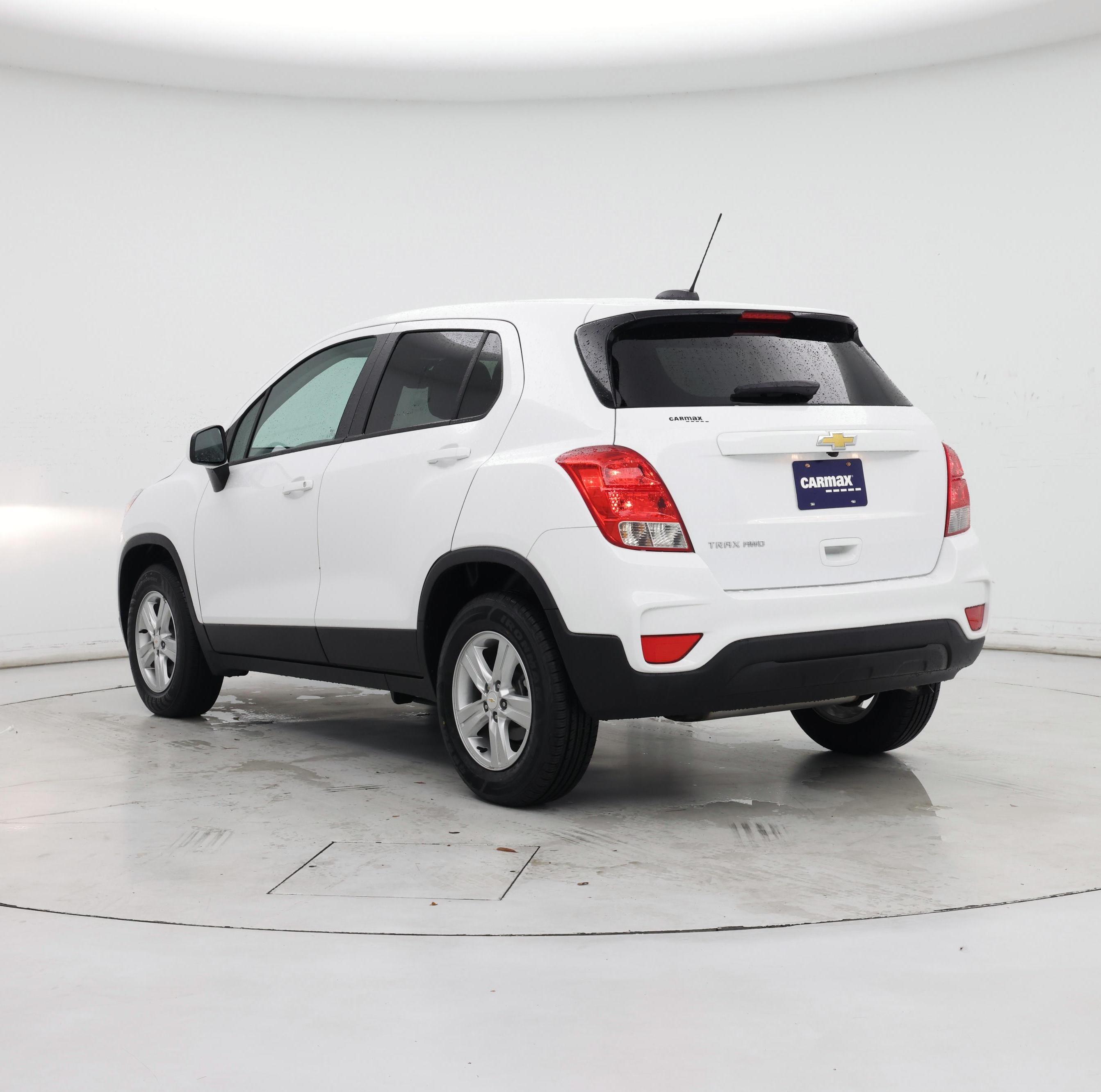 Thumbnail: 2022 Chevrolet Trax - 2