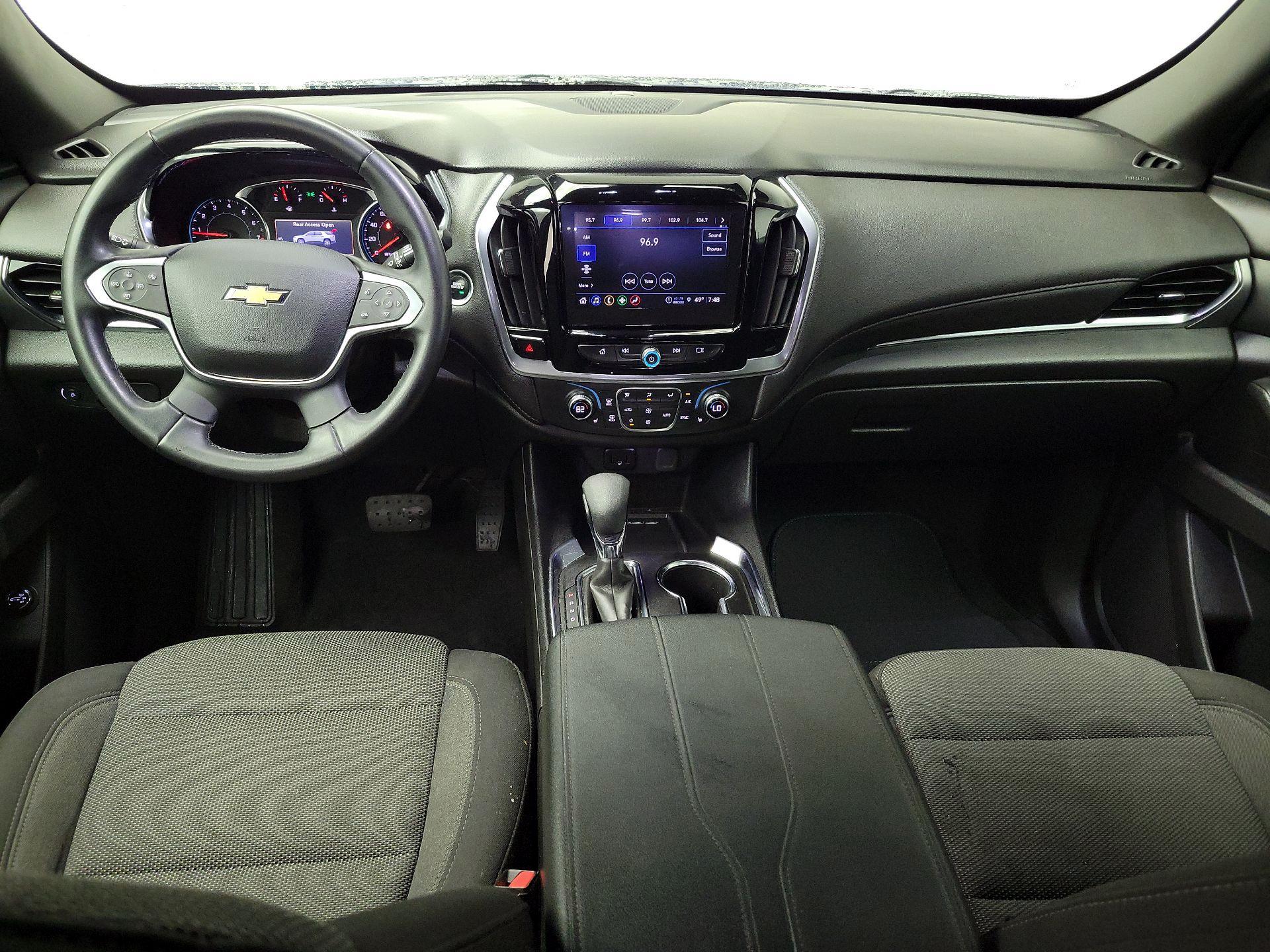 Thumbnail: 2023 Chevrolet Traverse - 9