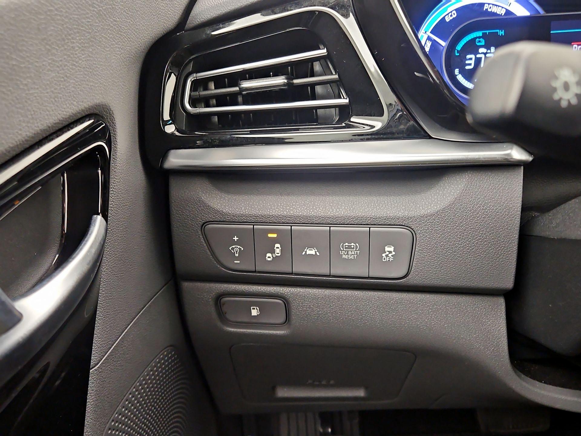 Thumbnail: 2021 Kia Niro - 13