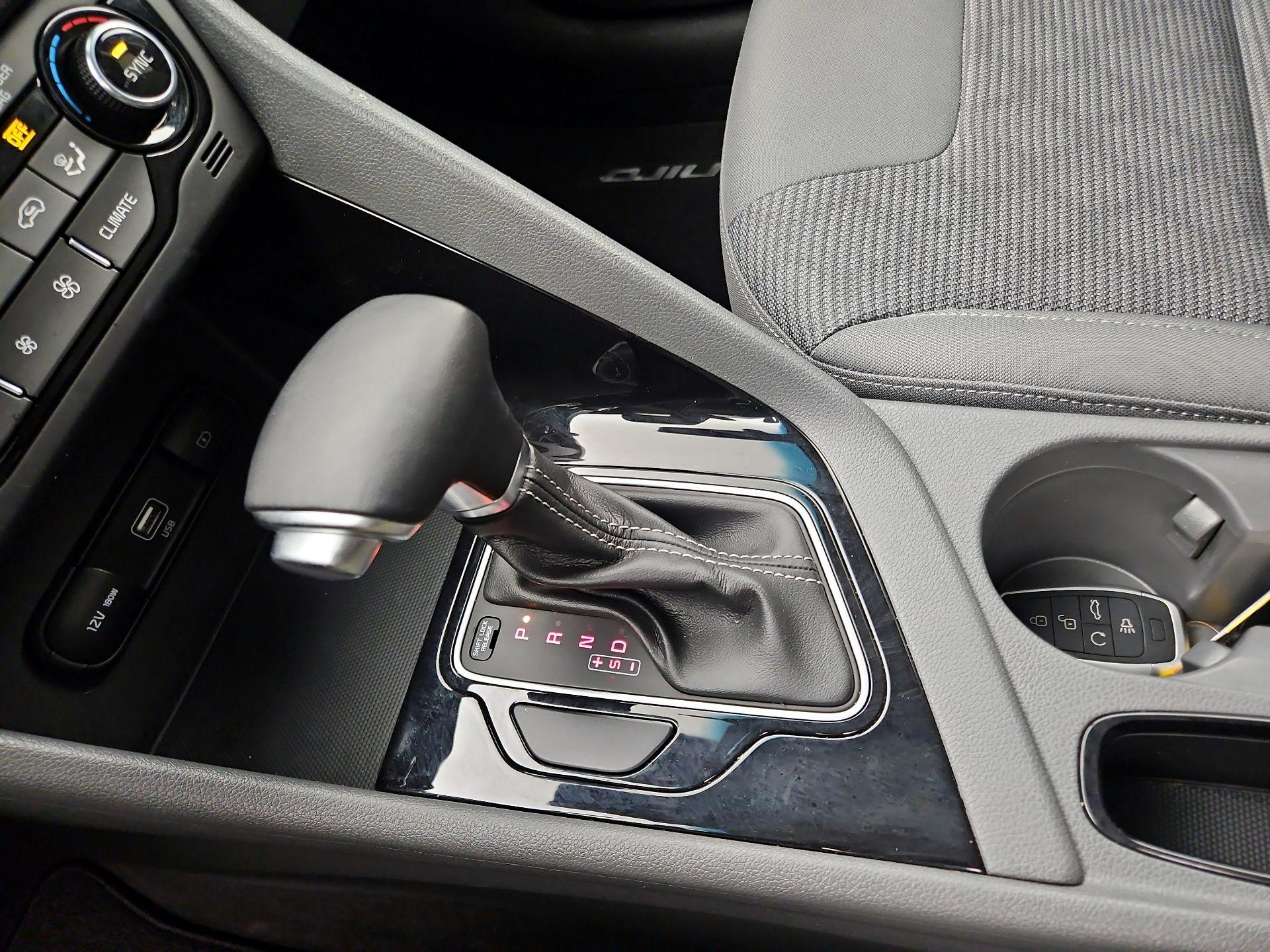 Thumbnail: 2021 Kia Niro - 17