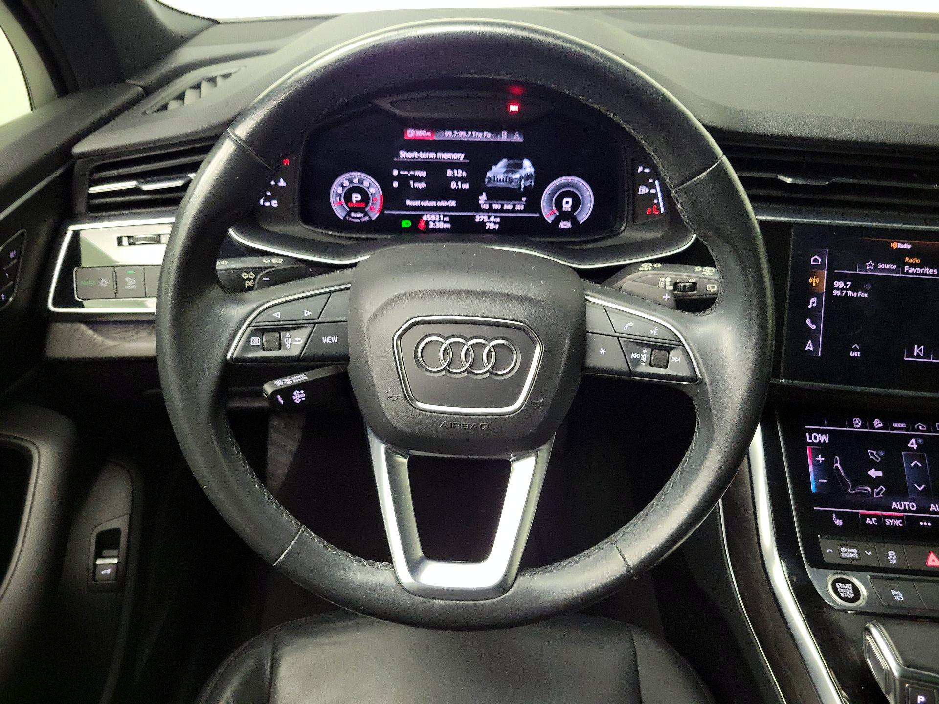 Thumbnail: 2021 Audi Q7 - 10