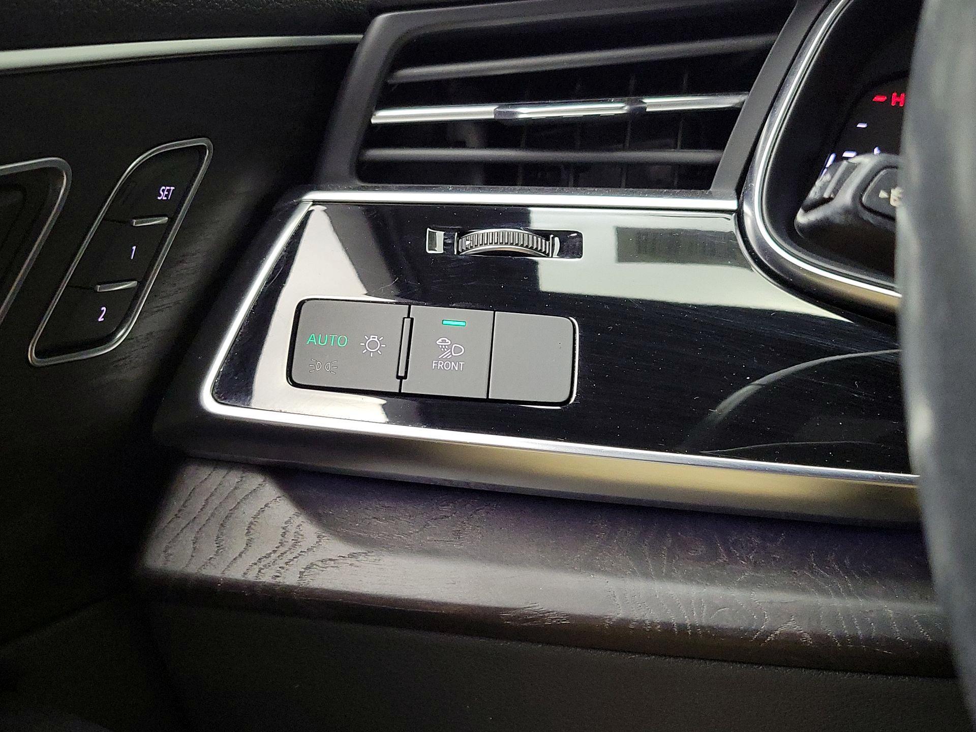 Thumbnail: 2021 Audi Q7 - 13