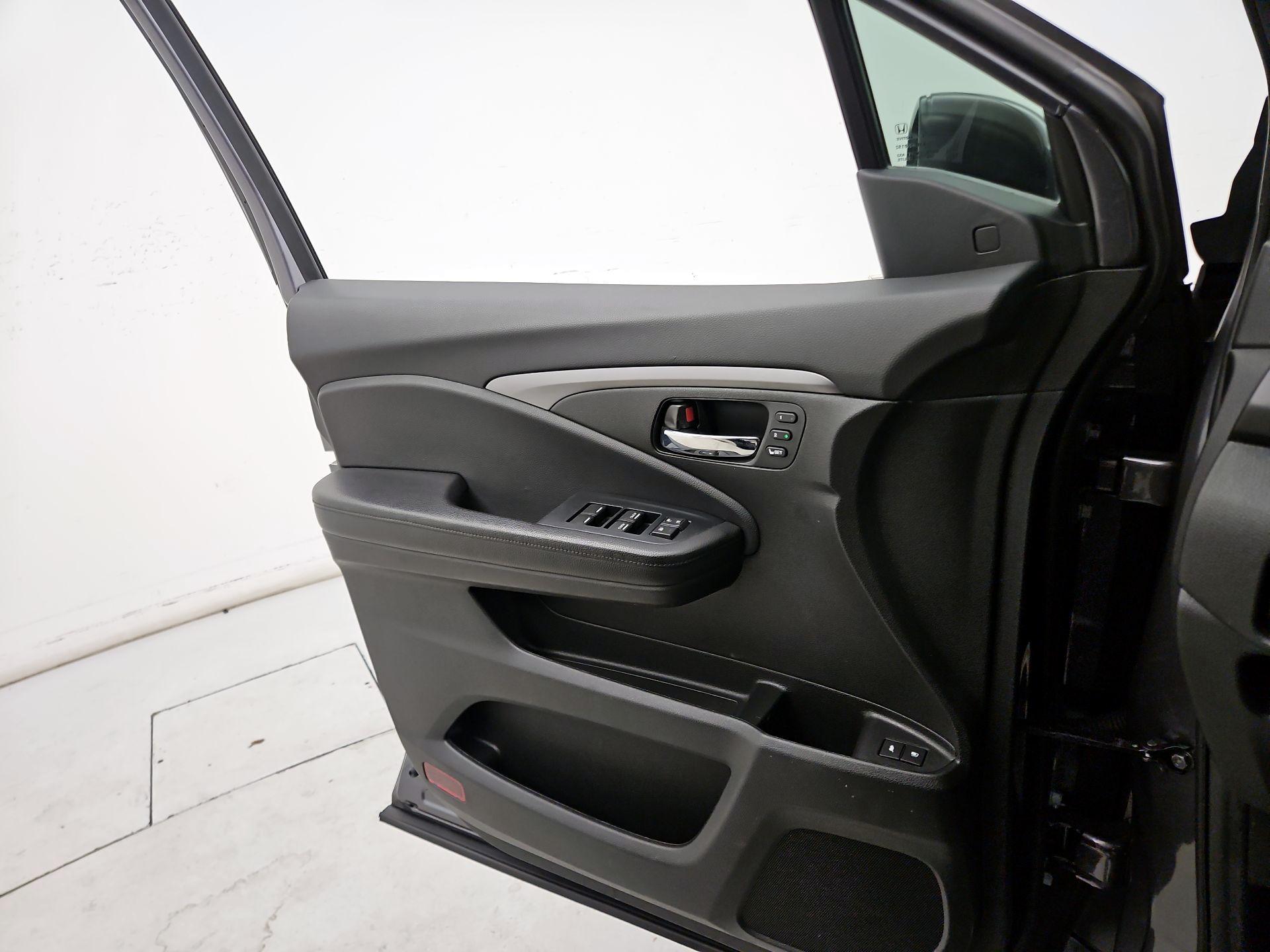 Thumbnail: 2021 Honda Pilot - 12