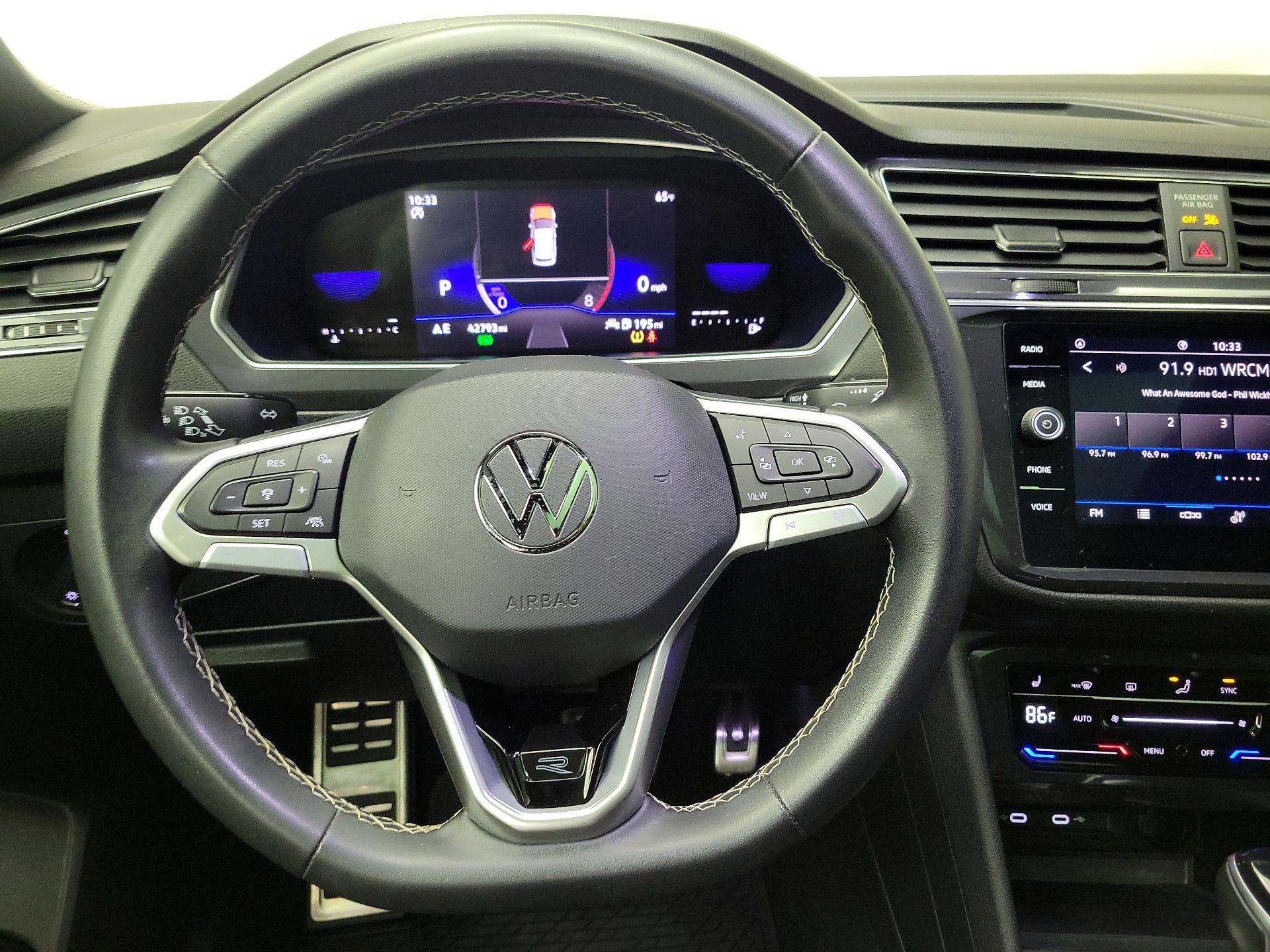 Thumbnail: 2023 Volkswagen Tiguan - 10