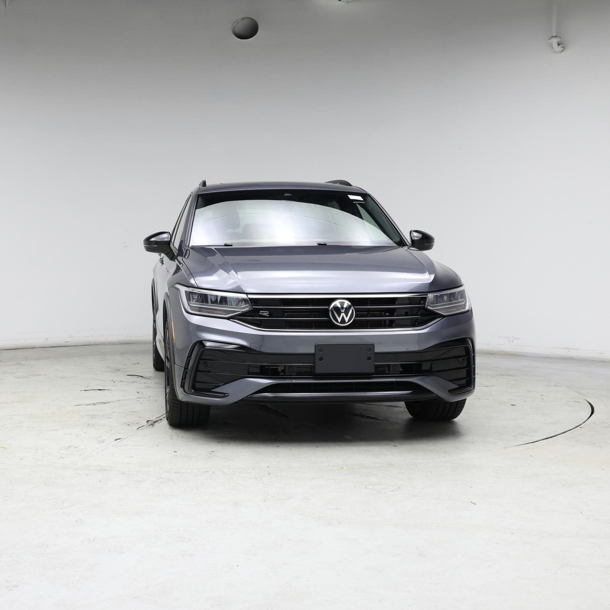 Thumbnail: 2023 Volkswagen Tiguan - 5